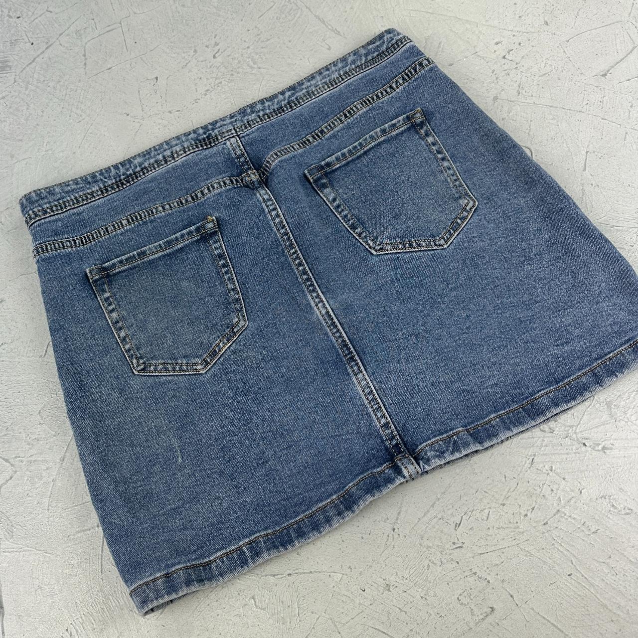 Womens Y2K Denim Mini Skirt - 32” x 15” Medium Size 10