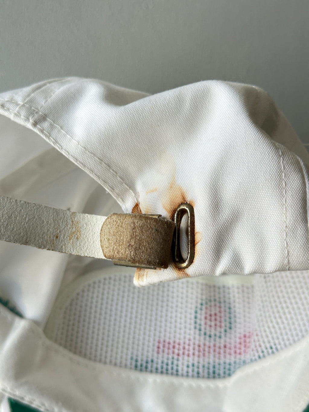 White Sheraton Desert Inn Skins Invitational 90's Vintage SnapBack Trucker Cap