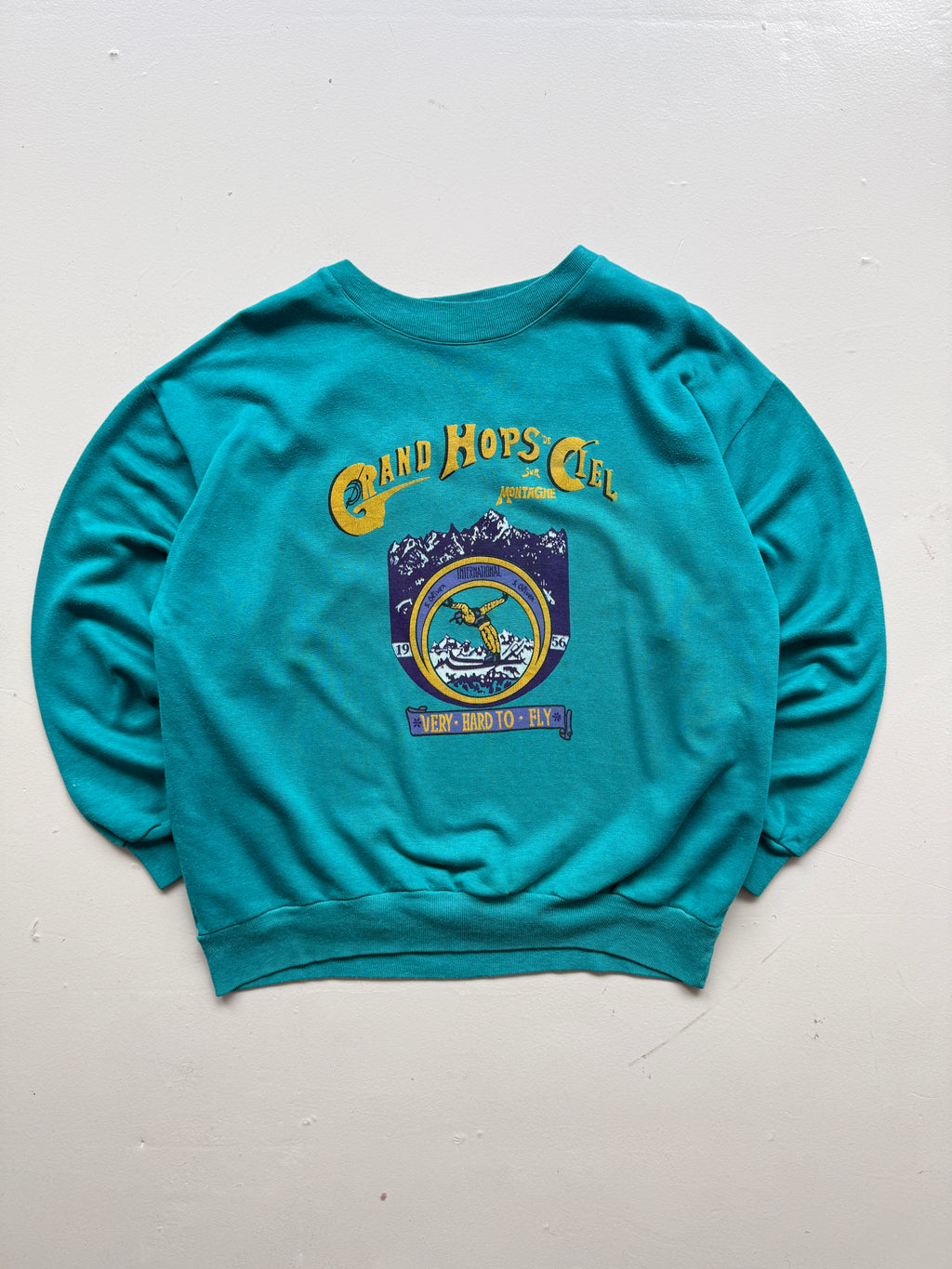 Grand Hops de Ciel Saint Olsen 80s Vintage Graphic Sweatshirt