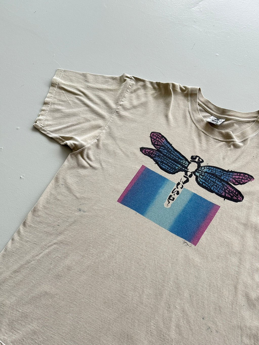 Beige Dragon Fly 90's Vintage Single Stitch Graphic T-Shirt - XL