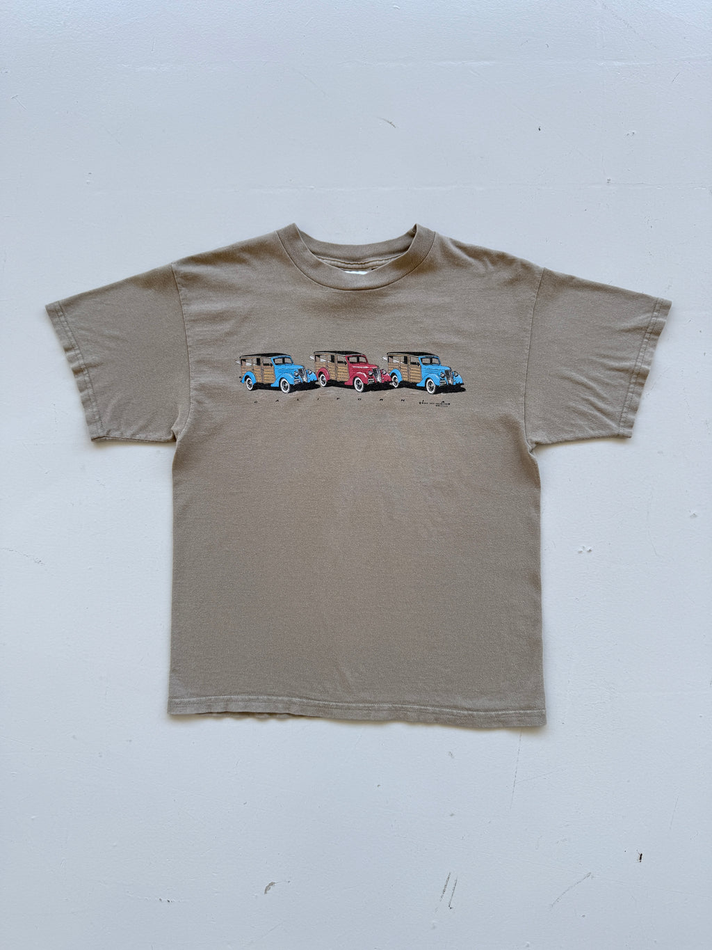 Beige California 00's Vintage Graphic Cars T-Shirt - Medium