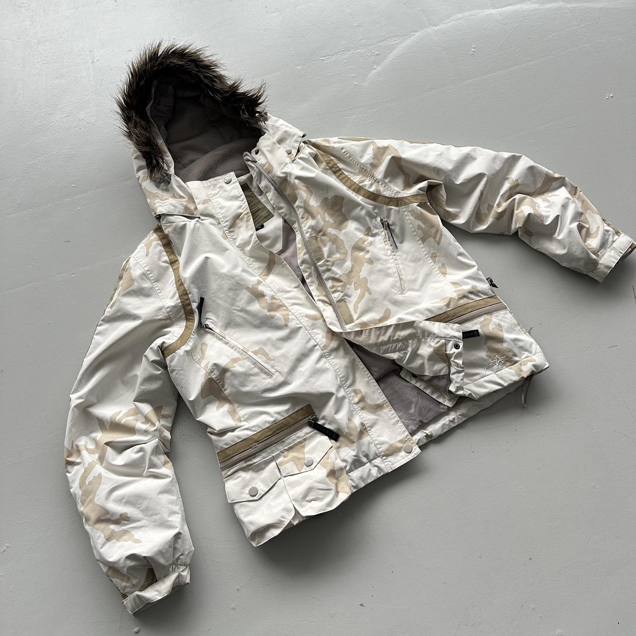 White Camo Alpha Industries Mountain Parka - Women’s XL