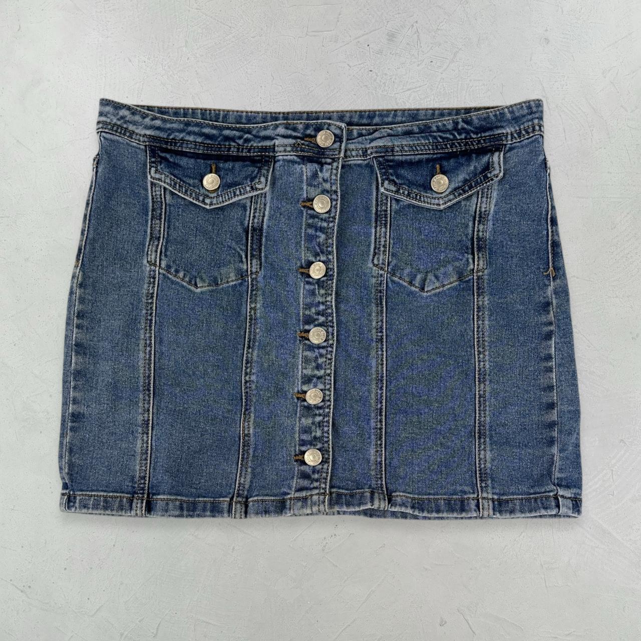 Womens Y2K Denim Mini Skirt - 32” x 15” Medium Size 10