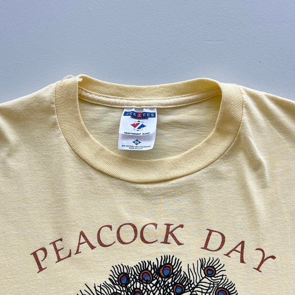 Pale Yellow Peacock Day Vintage 00’s T-shirt - 2XL