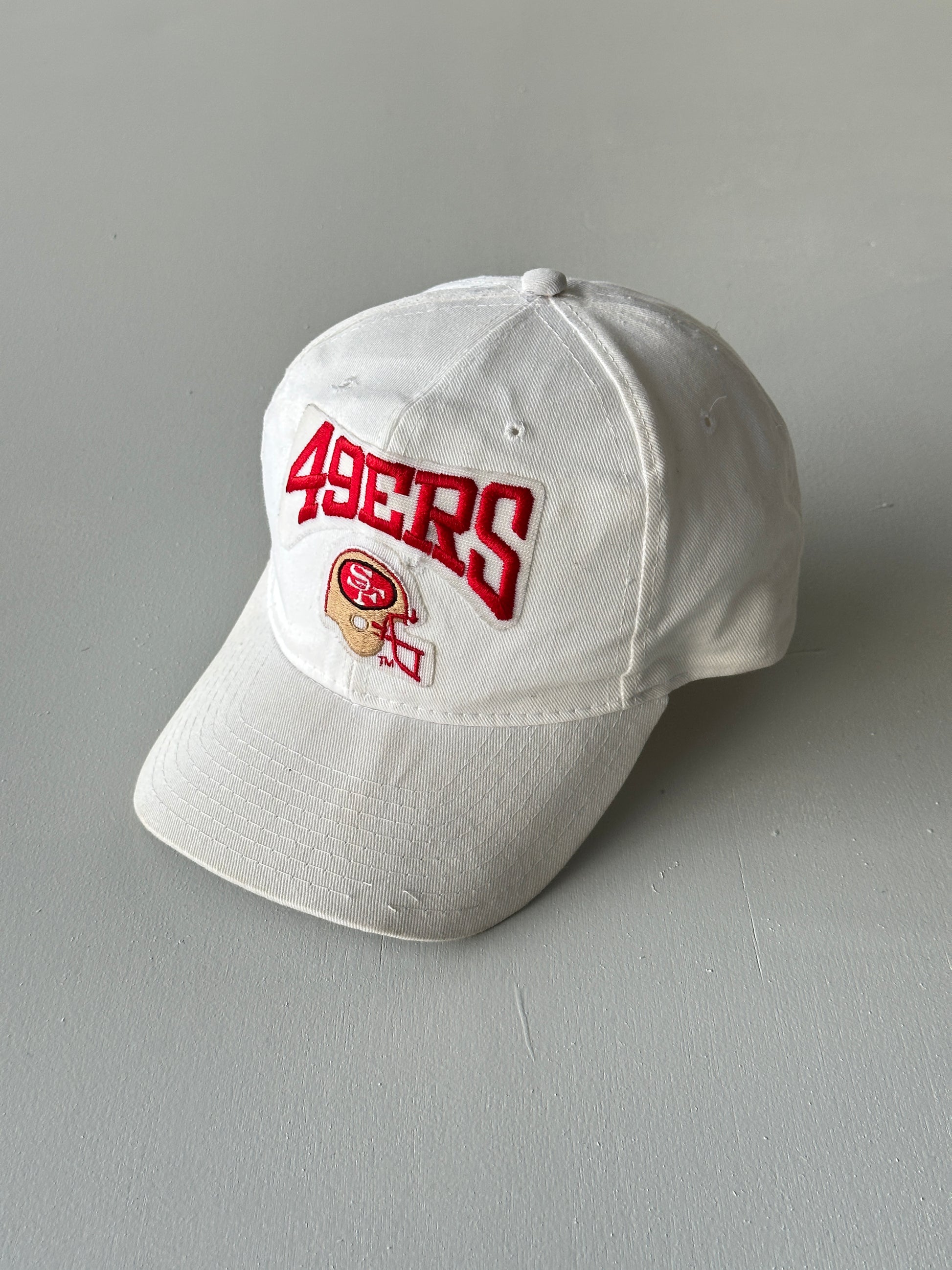 White New Era San Francisco 49ers 80's Vintage SnapBack Trucker Cap