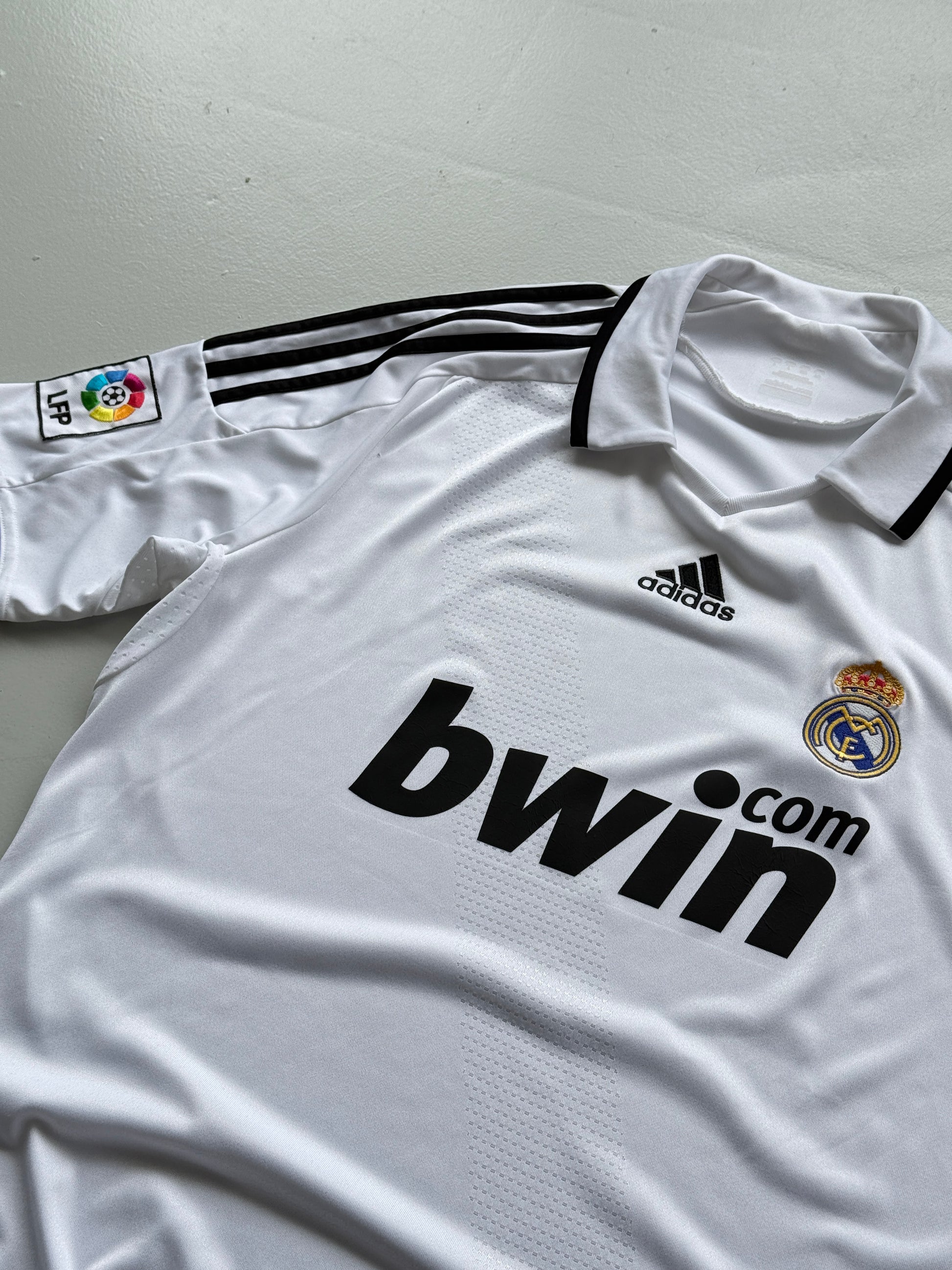 Adidas 2008-09 Real Madrid Home Football Shirt - Large