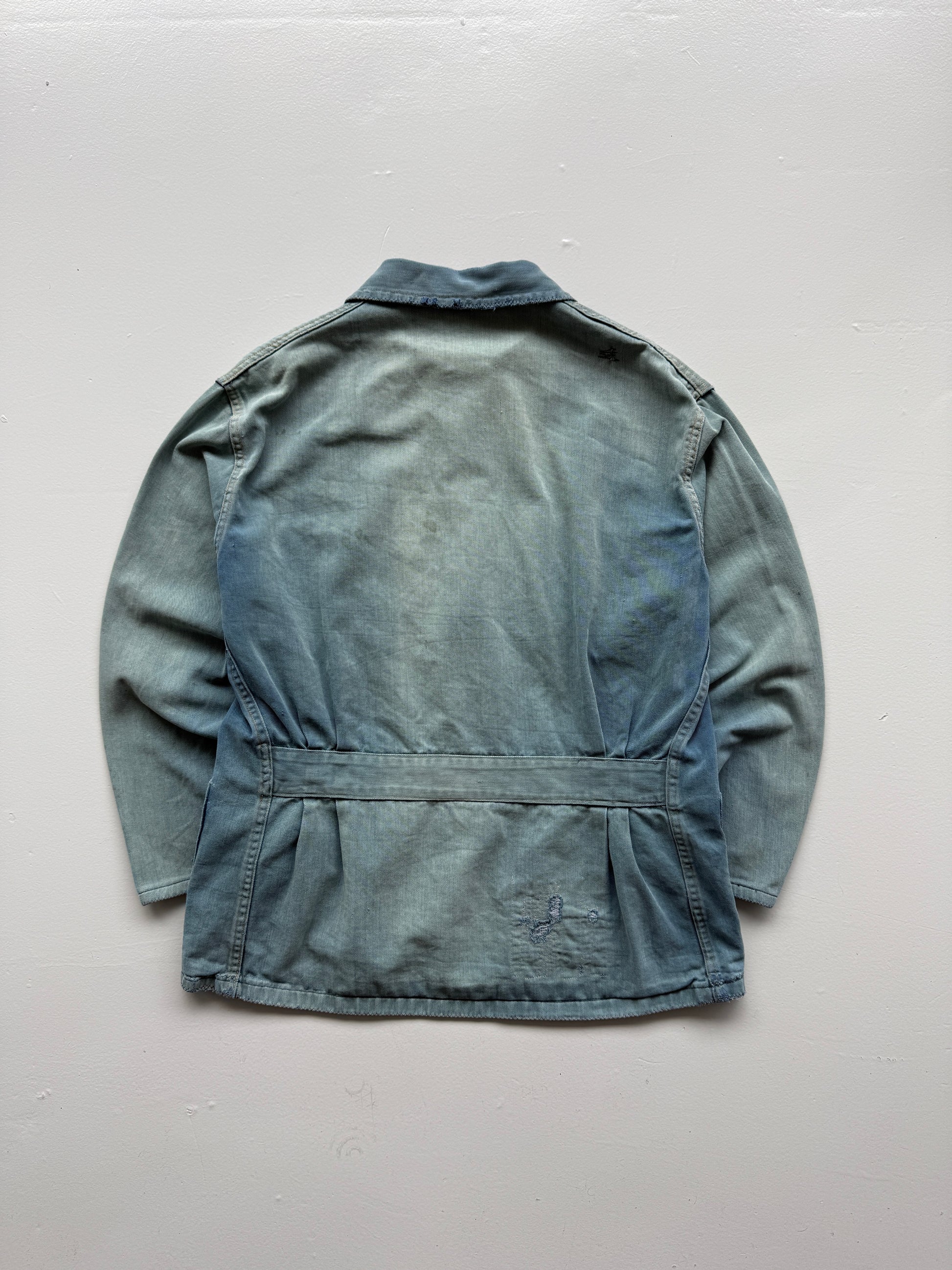 Thrashed Faded Blue Chore Jacket 70's Vintage French Workwear CH156 - Medium