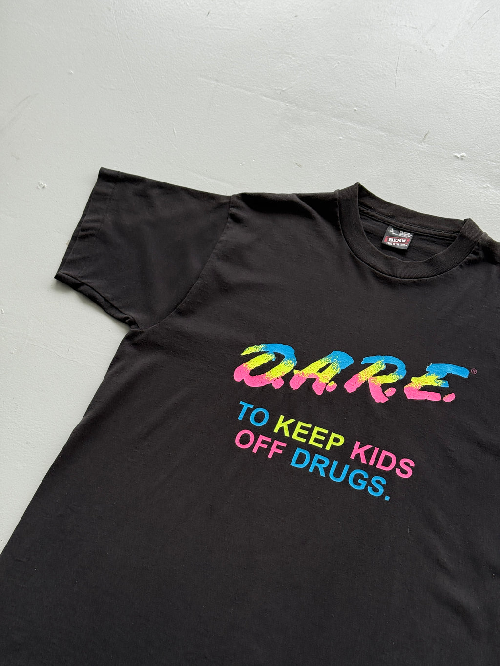 Black Dare 90's Vintage Graphic Single Stitch T-Shirt - Large
