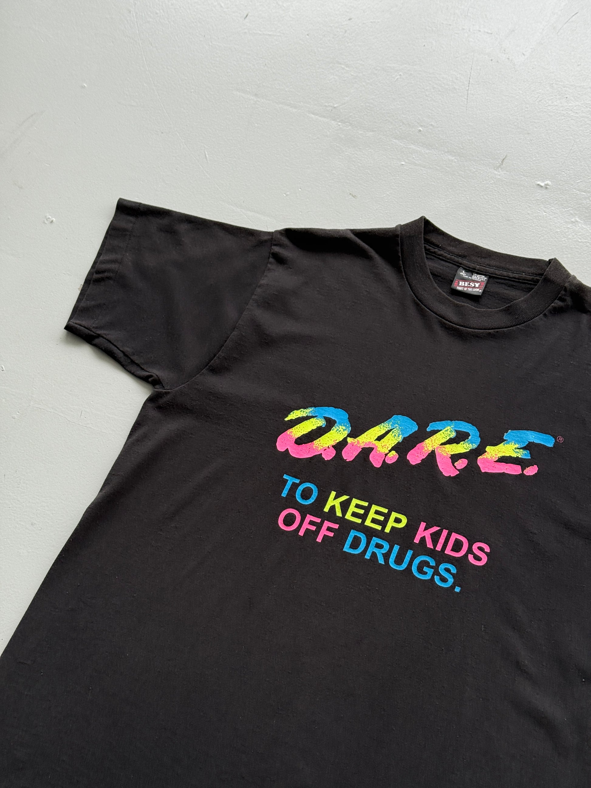 Black Dare 90's Vintage Graphic Single Stitch T-Shirt - Large