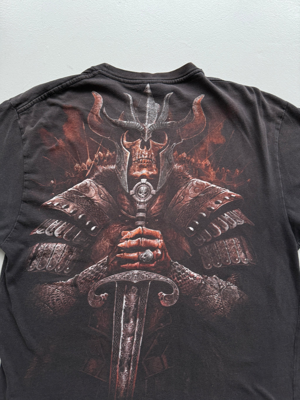 Faded Black Skull Knight 00's Vintage Metal Graphic T-Shirt - Medium