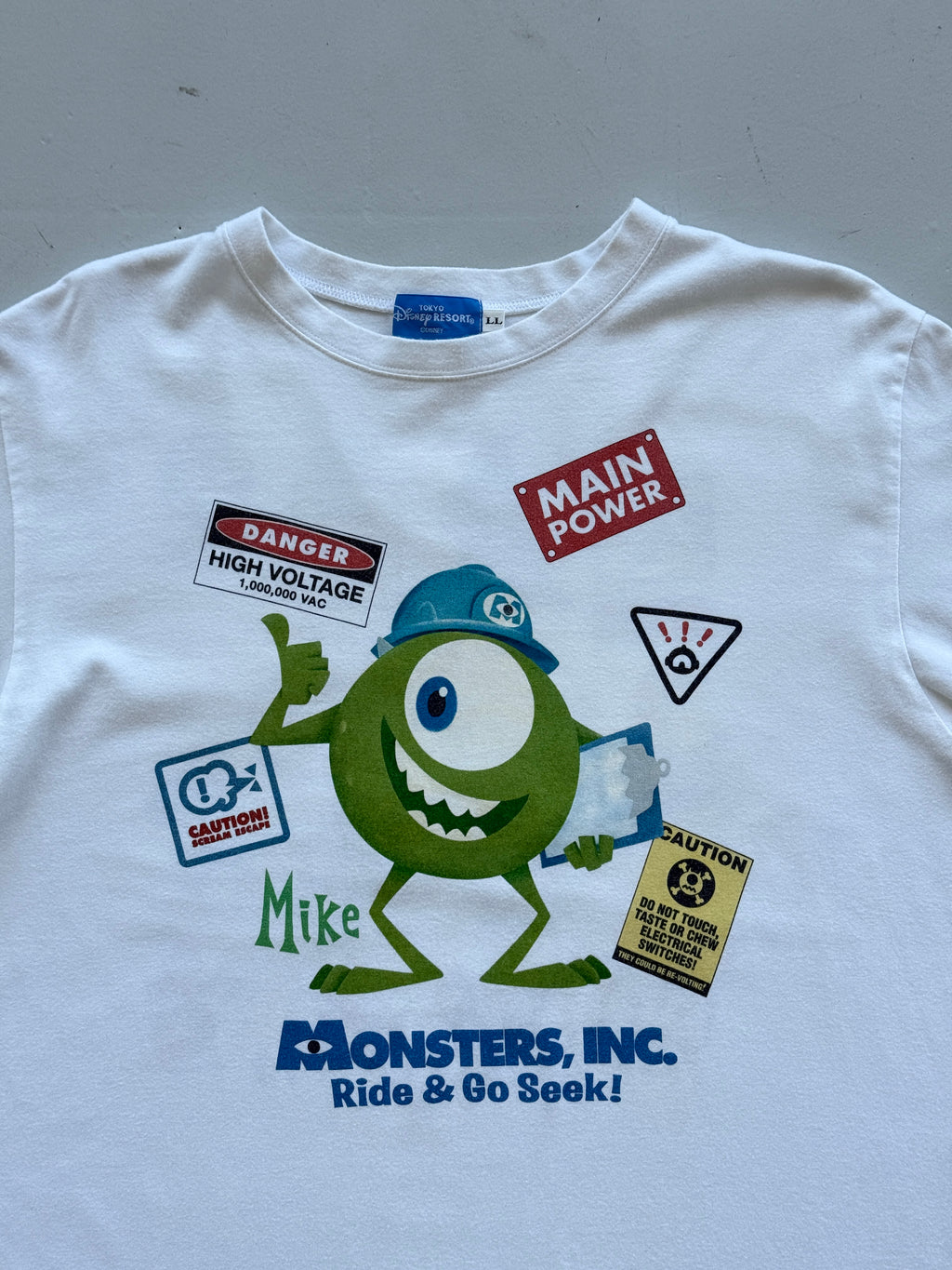 White Monsters Inc 00's Vintage Tokyo Disney Graphic T-Shirt - Large