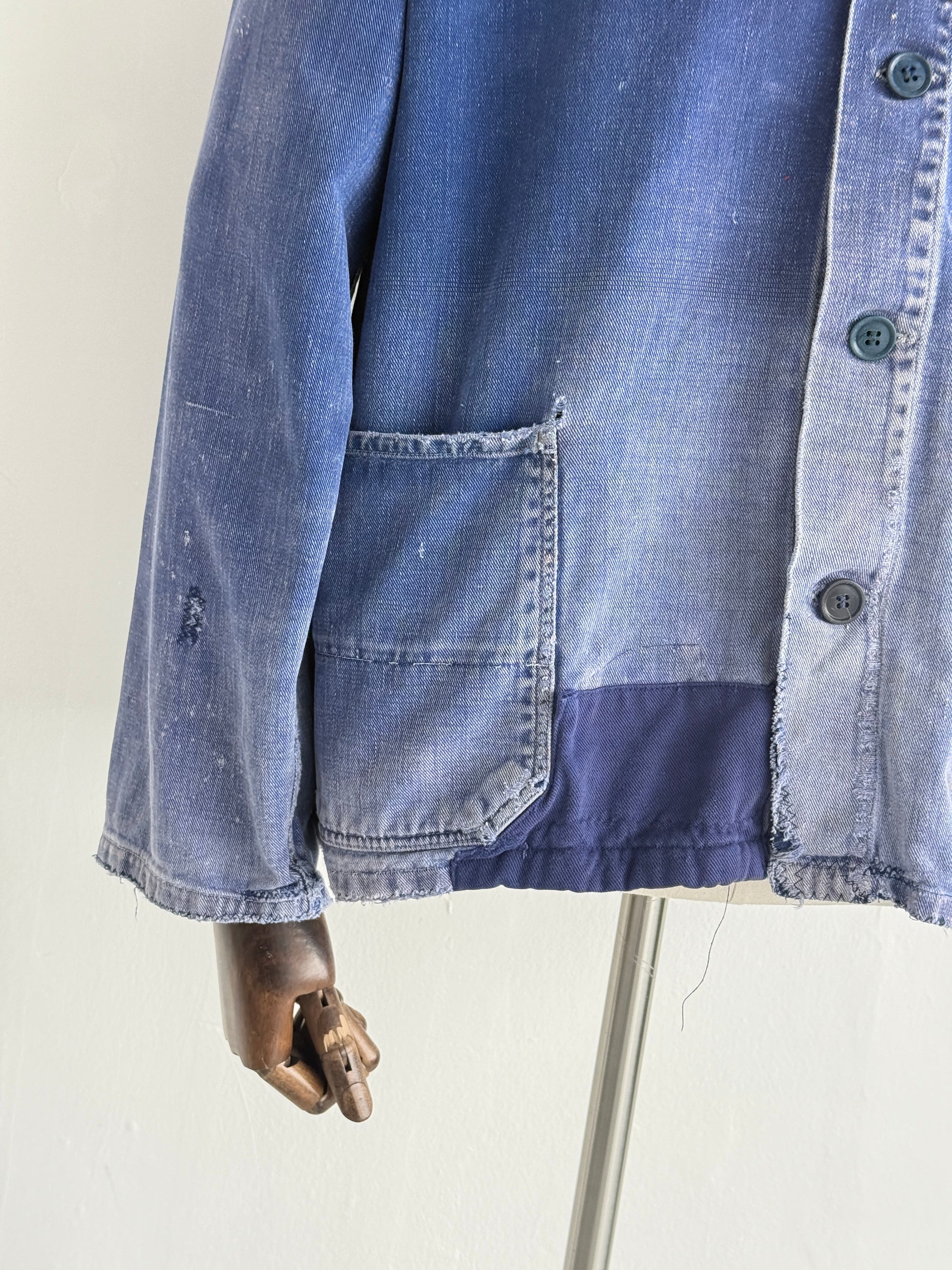Thrashed Blue French 60's/70's Vintage Workwear Chore Jacket CH384 - Medium