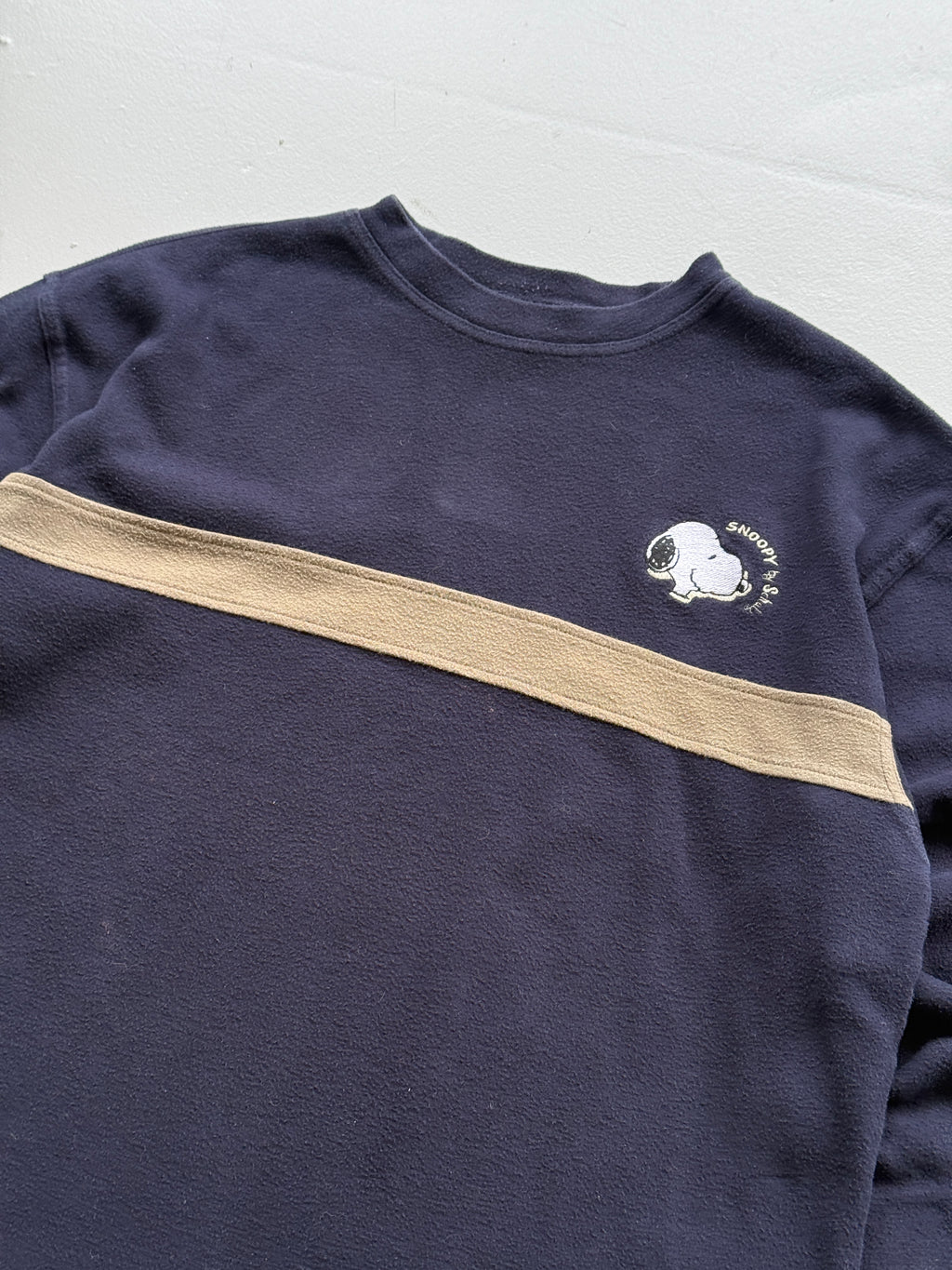 Studio Aventures Snoopy Peanuts 90's Vintage Sweatshirt - Medium