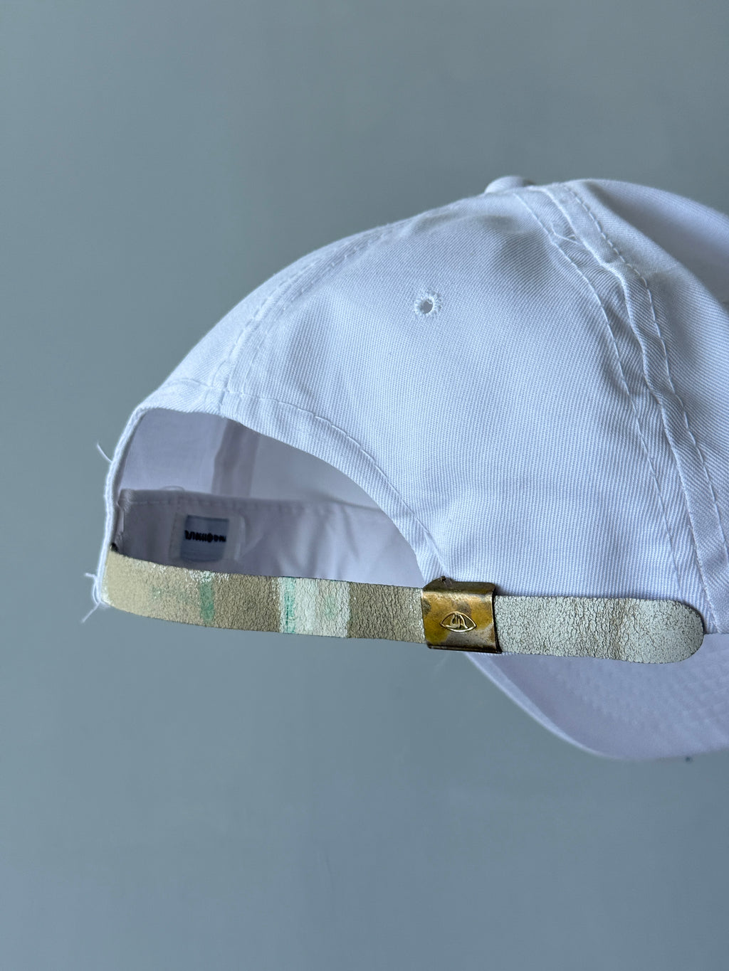 White Indiana Jones 90's Vintage Strapback Cap