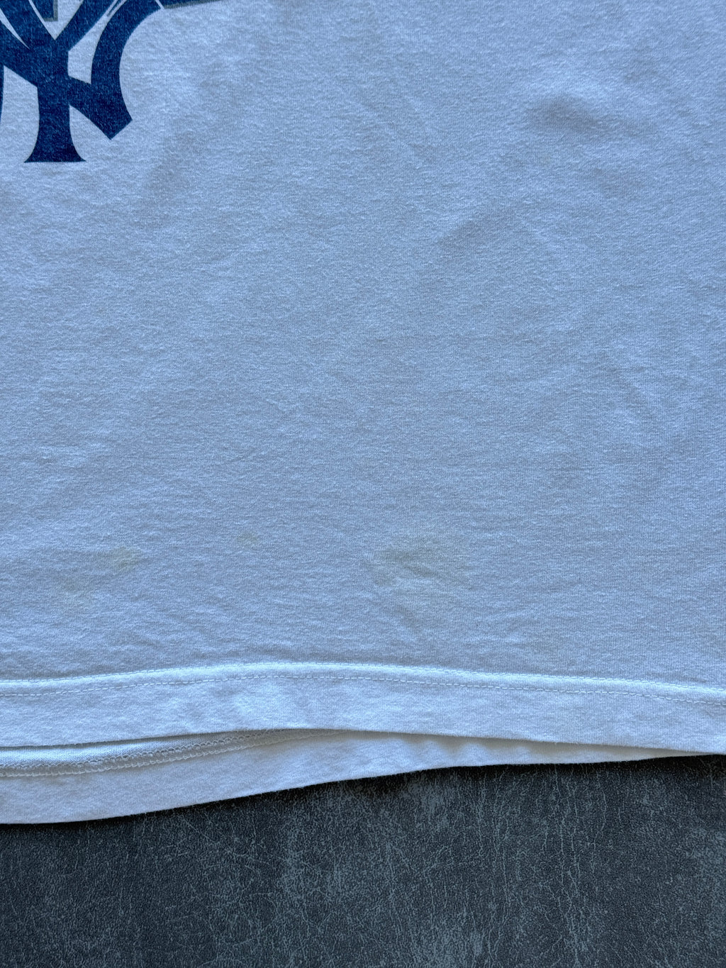 White New York Yankees 1999 World Series Back 2 Back Vintage Graphic T-Shirt - X