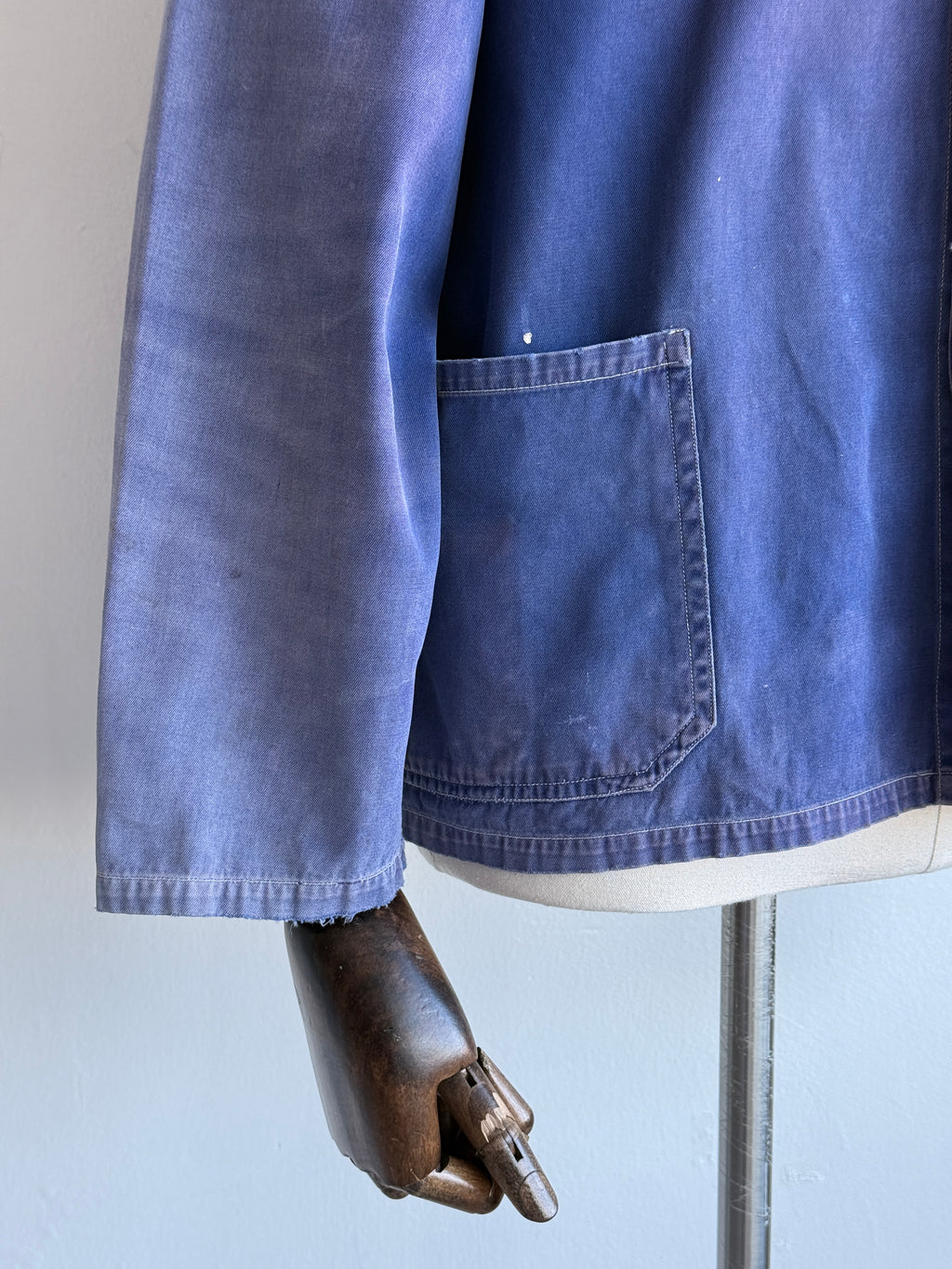 Faded Blue French 1970s Vintage Workwear Chore Jacket CH454 - Small