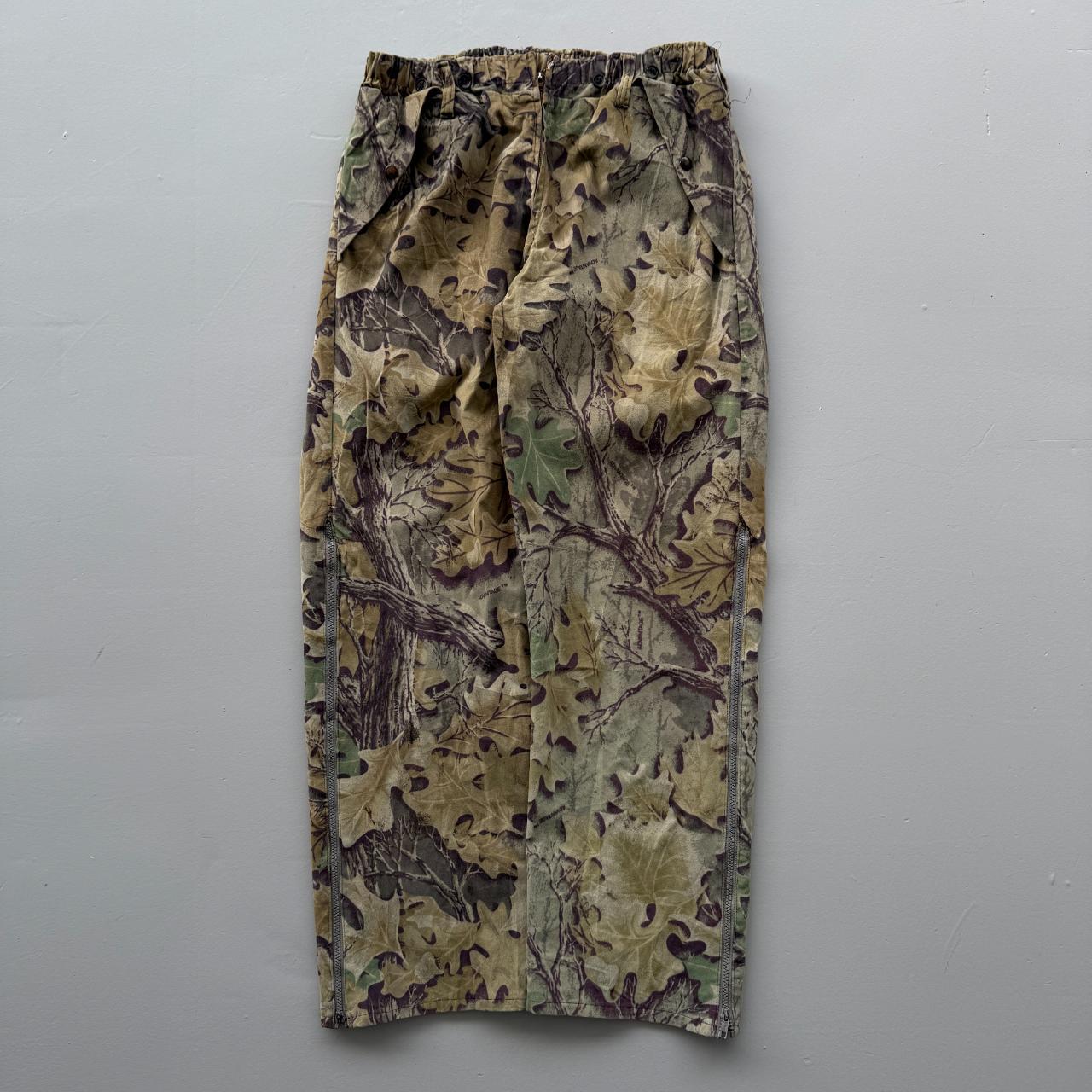 Pella Real Tree Camo Leaf Design 90's Cargo Pants - 35" x 30"