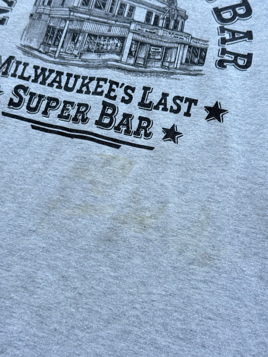 Fruit of the Loom National Liquor Bar Milwaukee Vintage T-Shirt - Medium