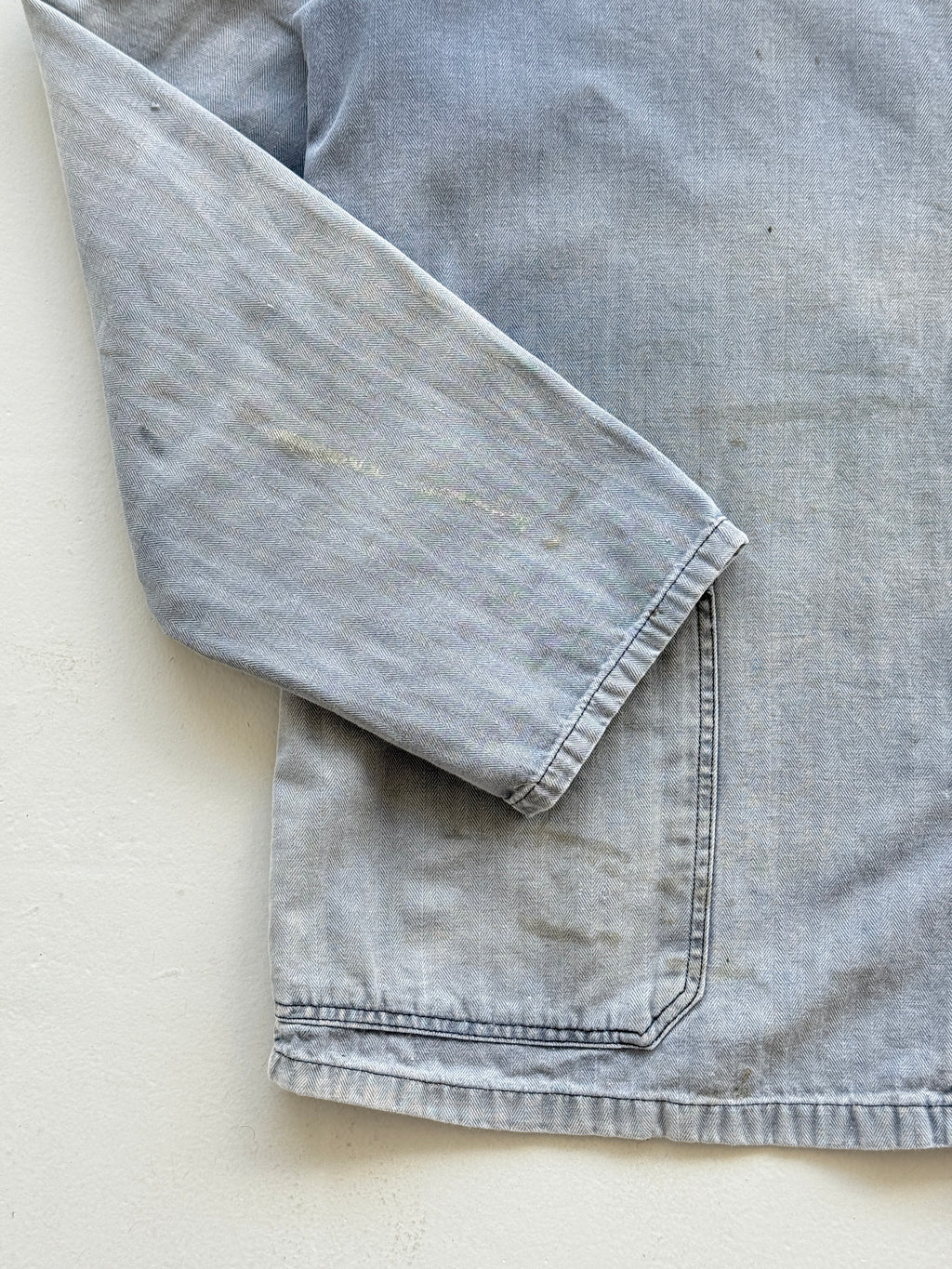 Thrashed Faded Blue French Vintage Workwear Chore Jacket CH361 - Small