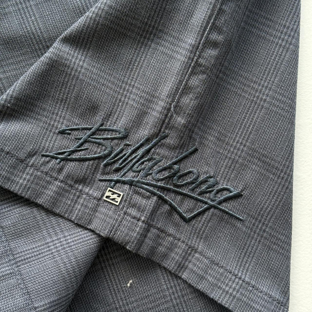 Black Billabong Surfwear Cotton 00’s Cargo Shorts - 32"