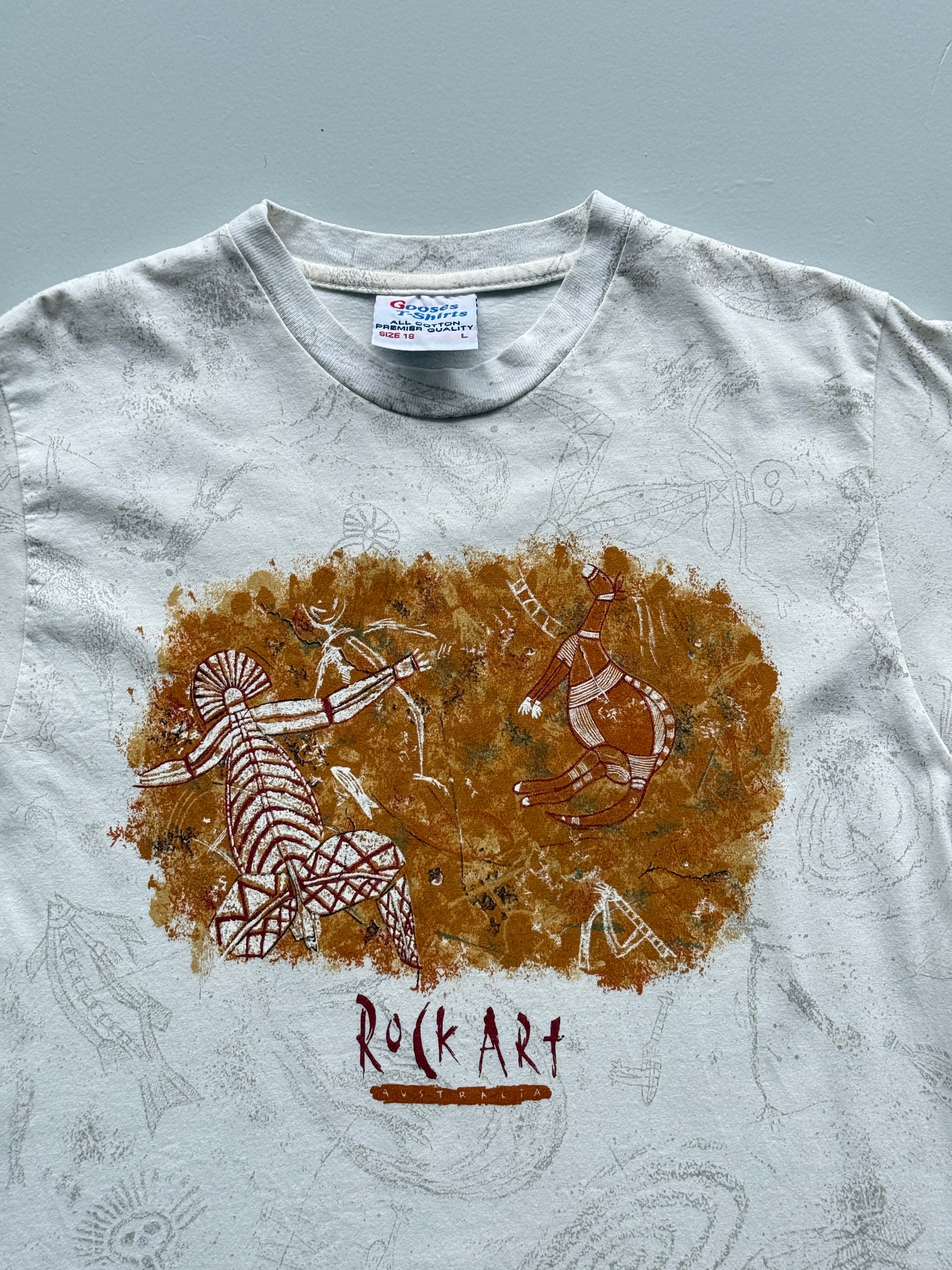 Cream Rock Art Native Australian 90's Vintage Graphic Tourist T-Shirt - Small