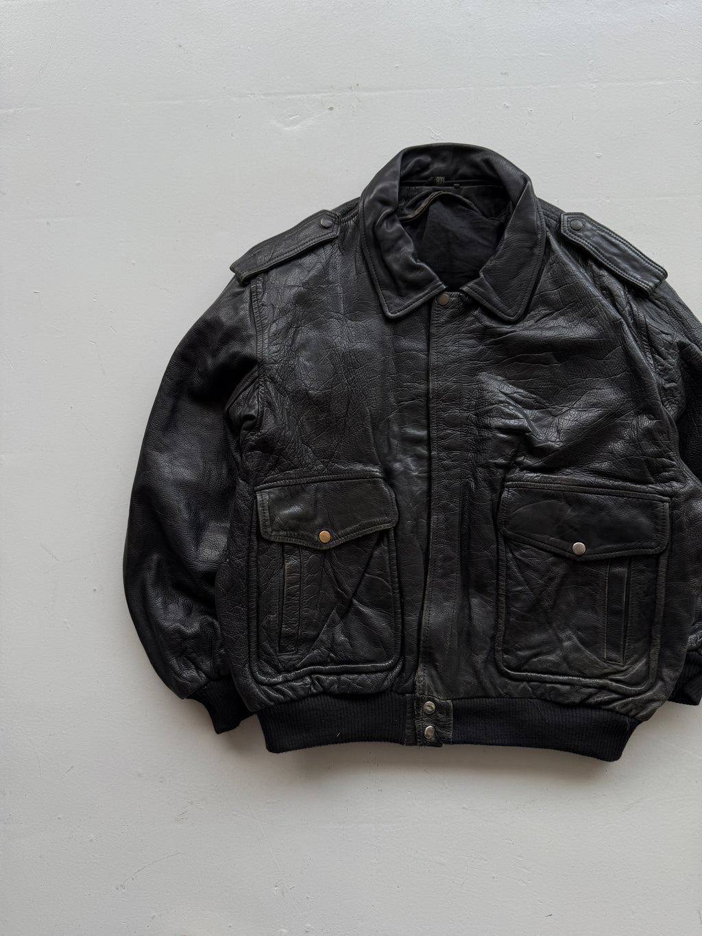 Black A2 Leather Vintage Aviation 90s Bomber Jacket - Large