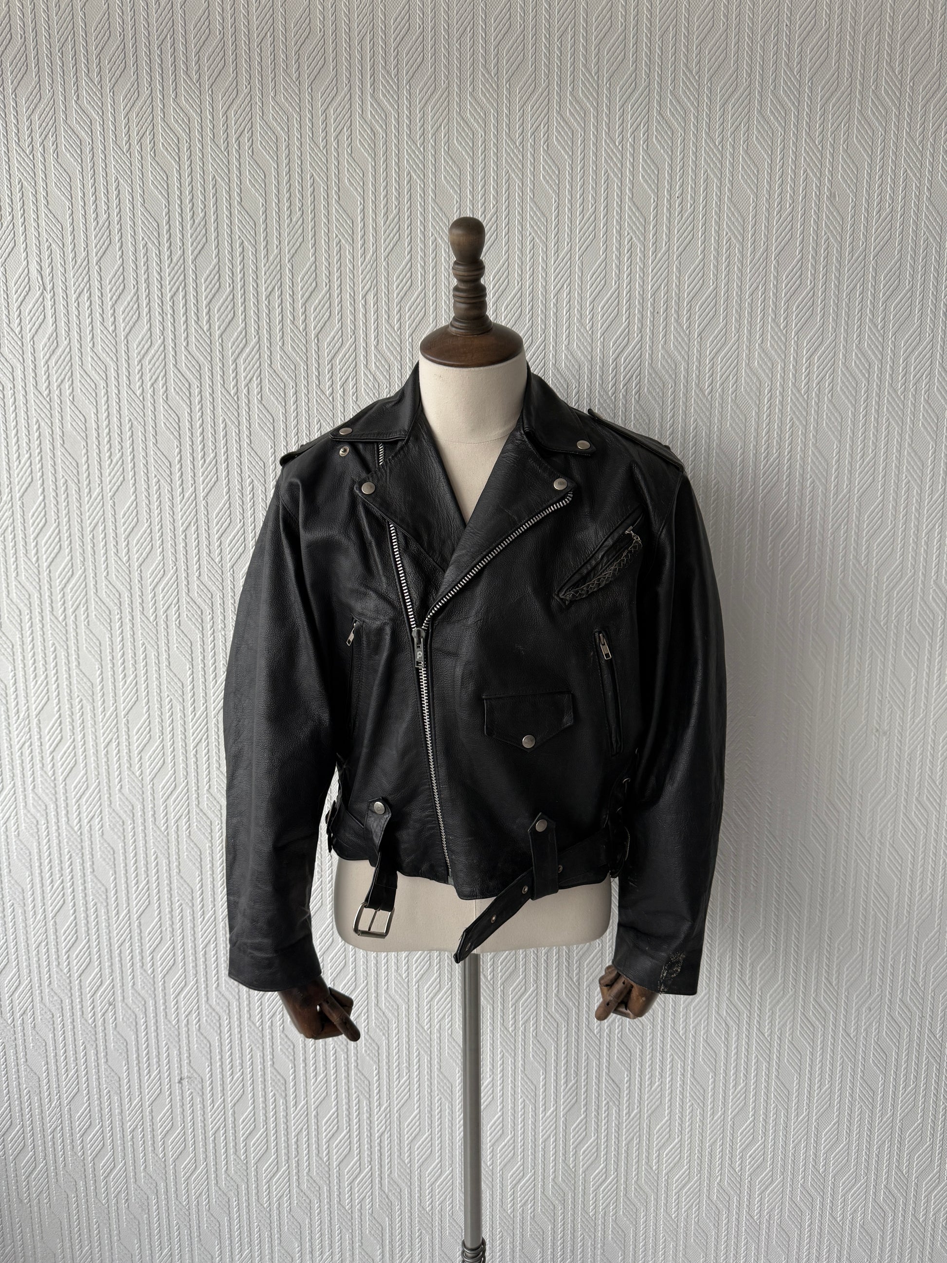 Black 80's Vintage Leather Biker Jacket - Medium