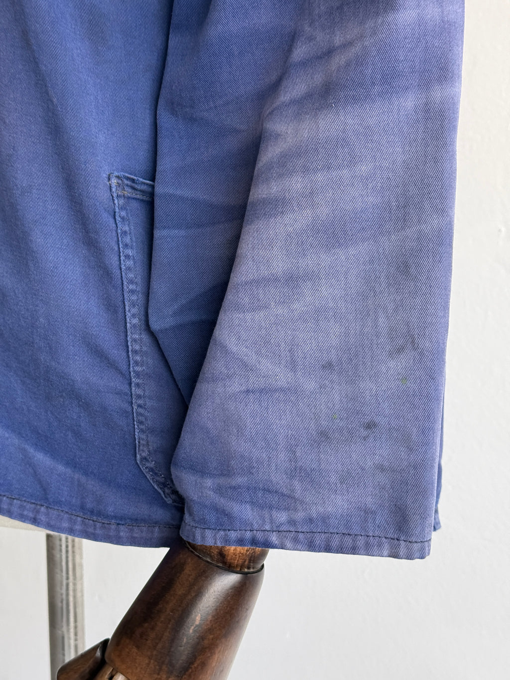 Thrashed Blue French 1950's Vintage Workwear Chore Jacket CH487 - Small