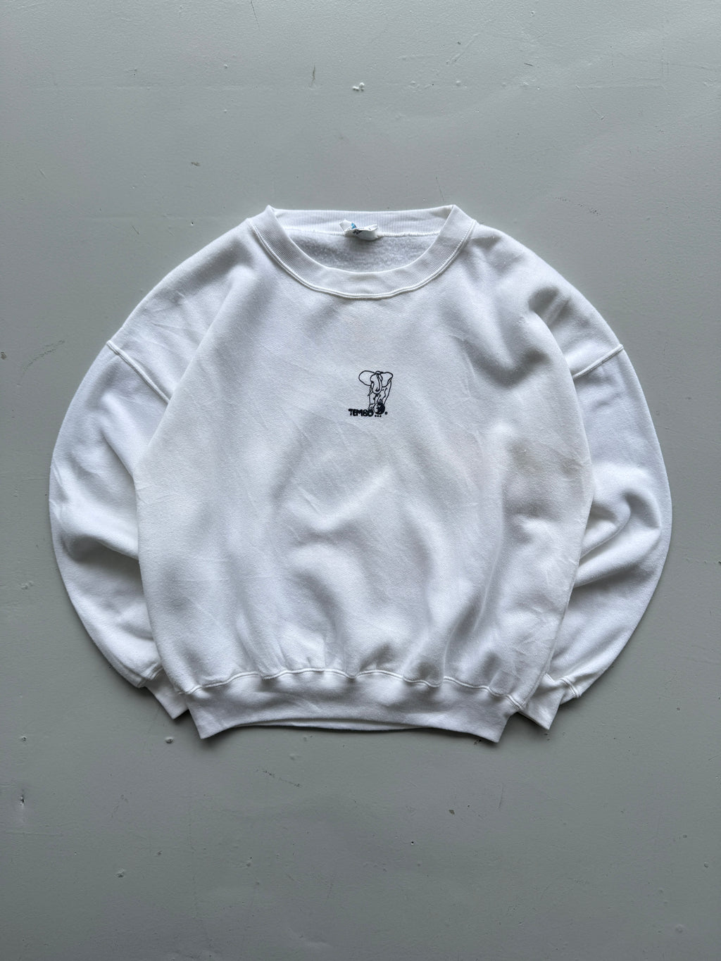White Elephant Safari 90's Vintage Animal Graphic Sweatshirt Jumper - Medium
