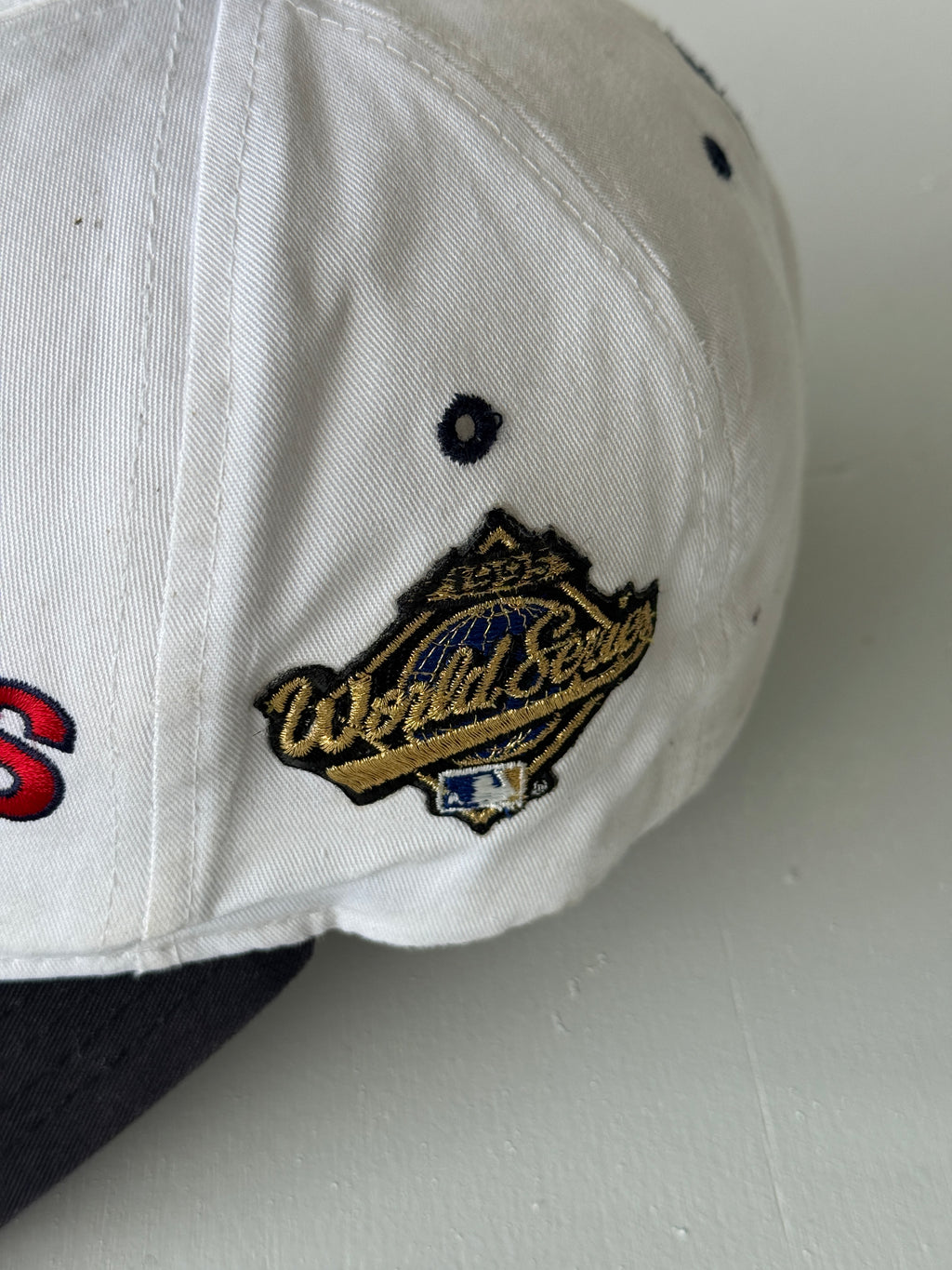 White / Navy Starter MLB World Series Champions 90's Vintage SnapBack Trucker Ca