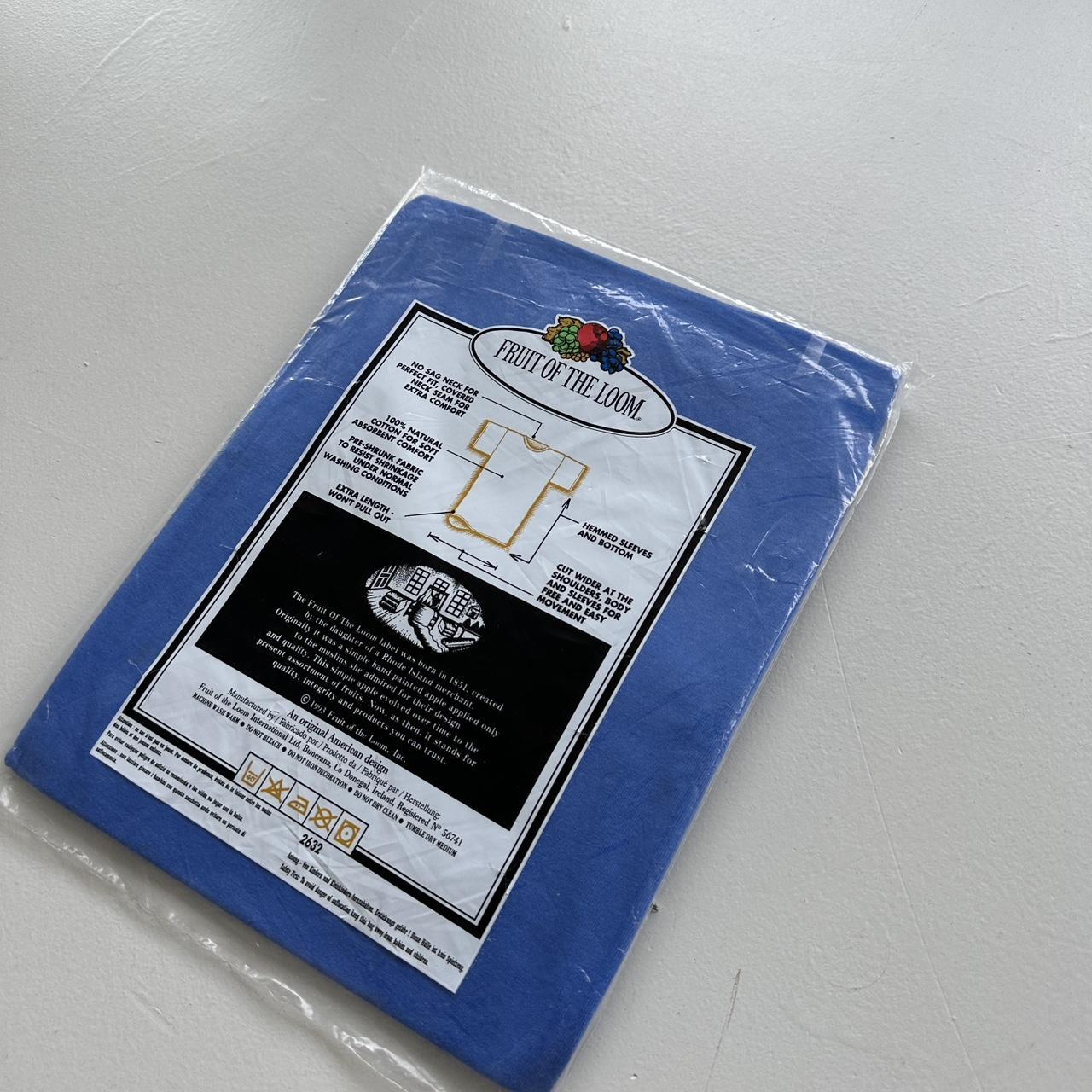 Deadstock Single Stitch Fruit of The Loom Blue Vintage T-shirt - Small