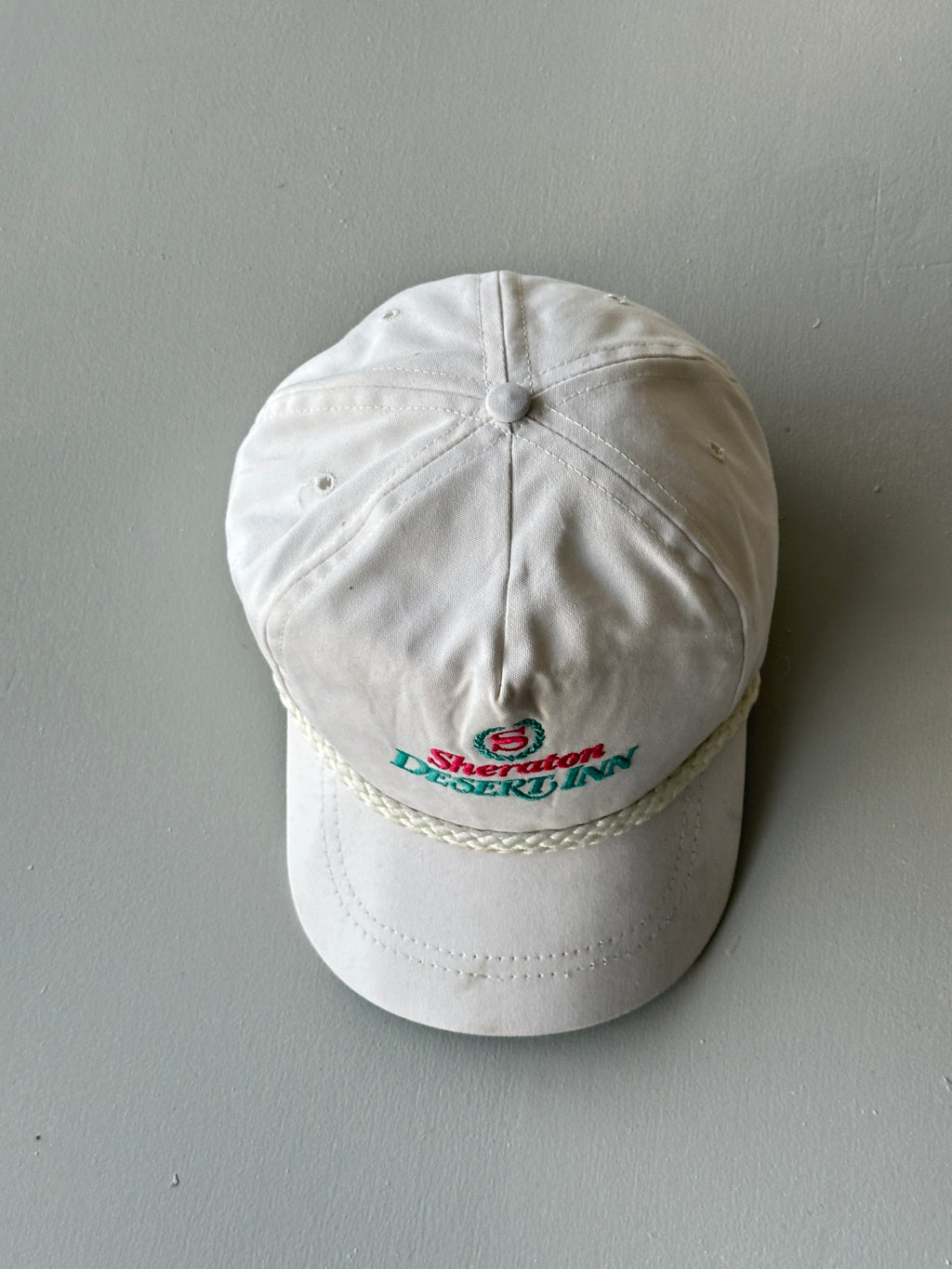 White Sheraton Desert Inn Skins Invitational 90's Vintage SnapBack Trucker Cap