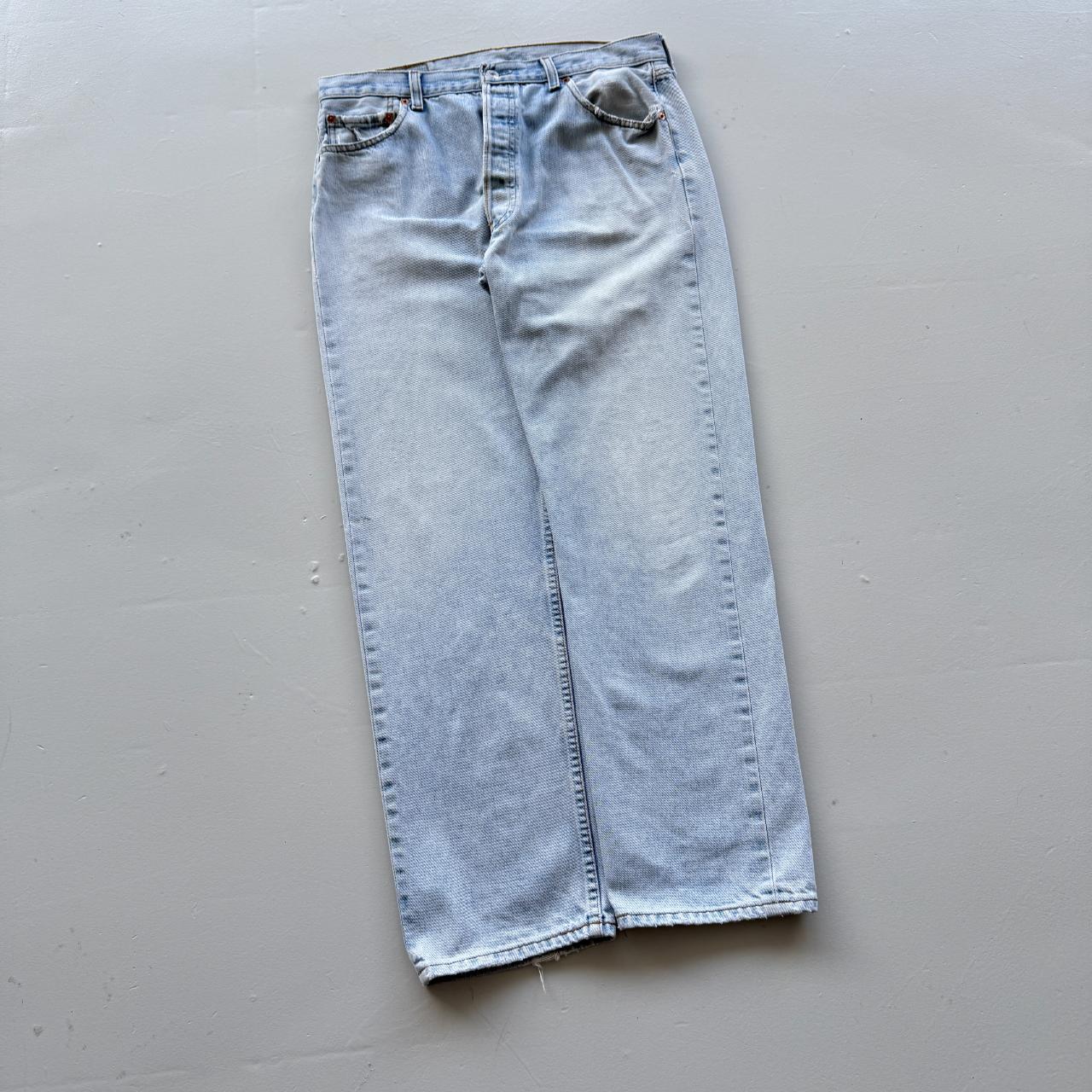 Light Blue Levi's 501 Denim Straight Leg 90's Vintage Jeans - 33” x 30”