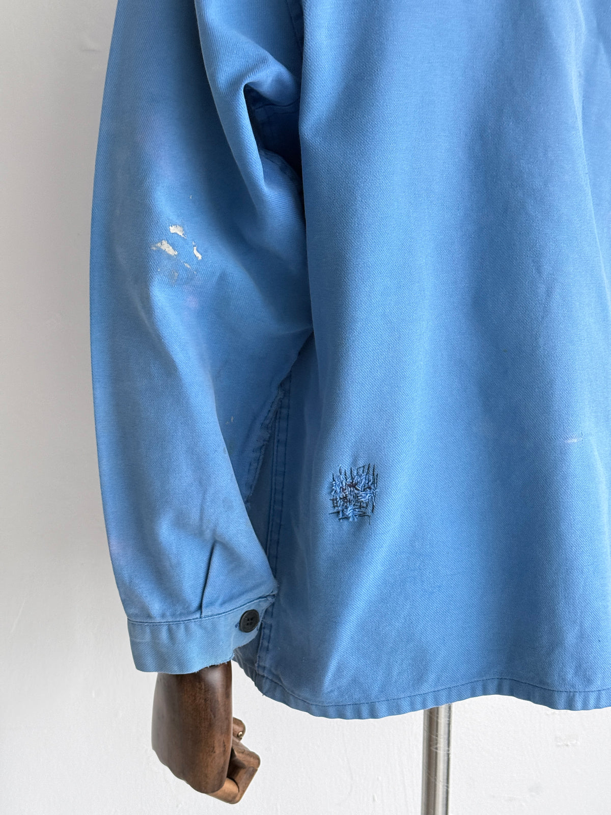 Thrashed Blue French 1970's Vintage Workwear Chore Jacket CH550 - Medium