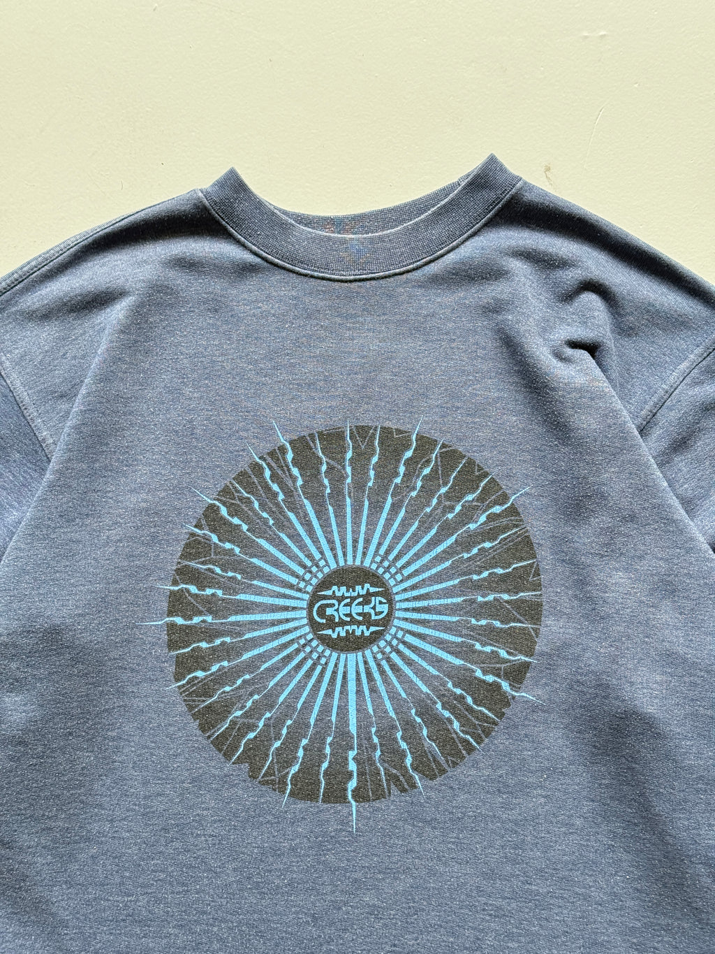 Creeks Graphic Long Sleeve 90's Vintage Sweatshirt - Medium