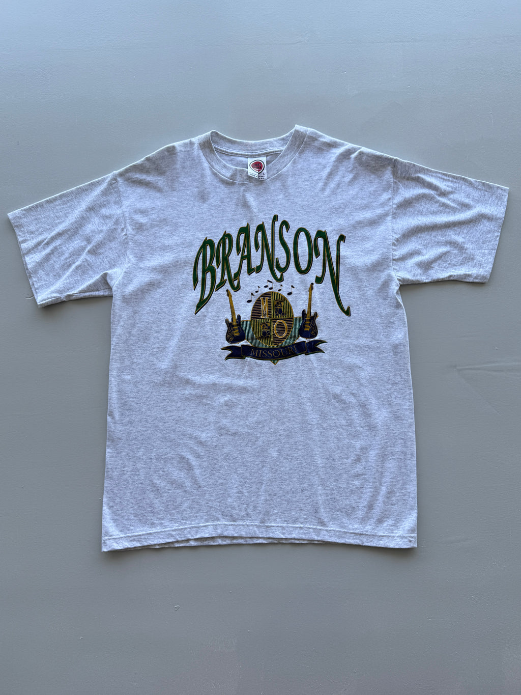 Lucky Strike Originals Branson Missouri Made in USA 90's Vintage Single Stitch T