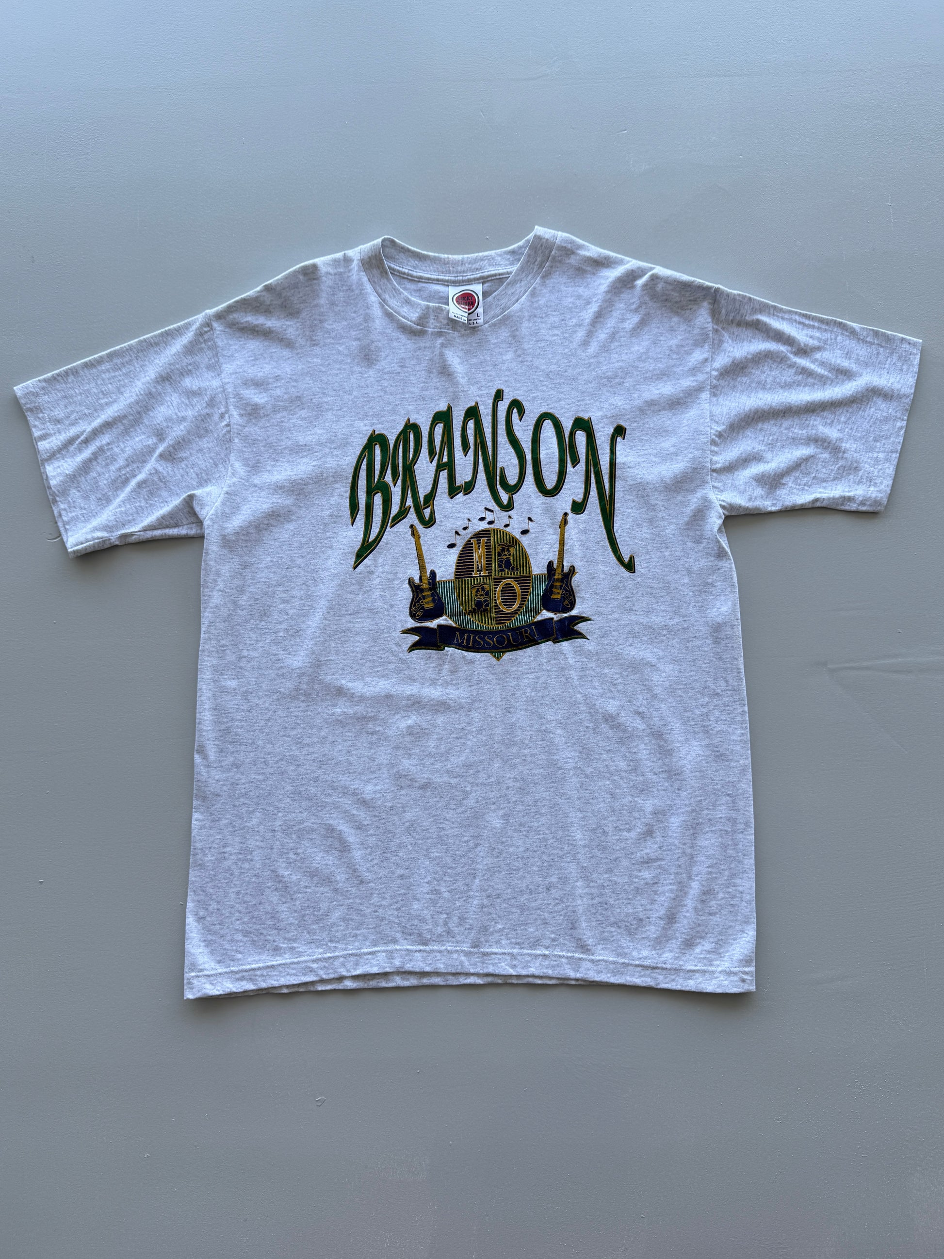 Lucky Strike Originals Branson Missouri Made in USA 90's Vintage Single Stitch T