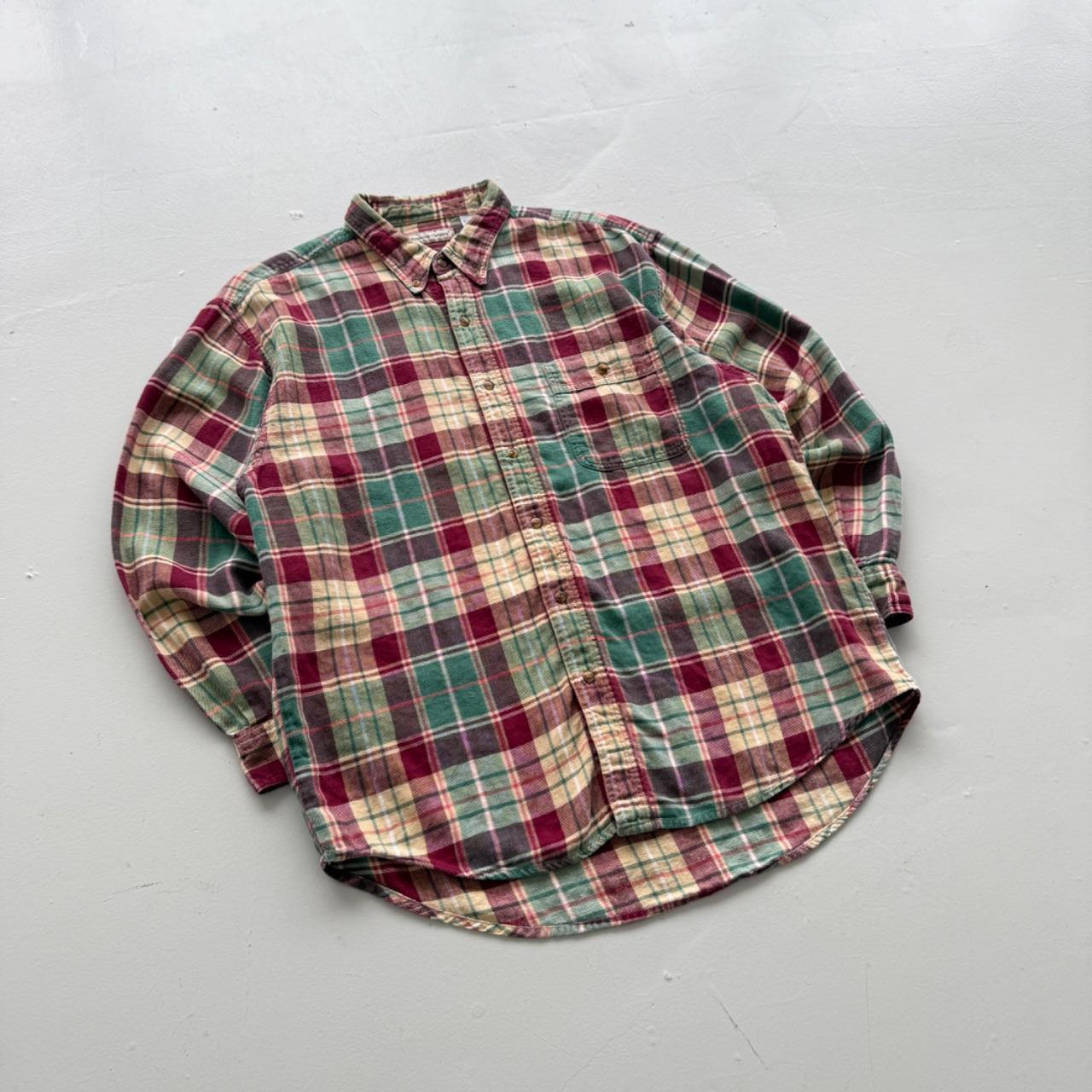 Green and Red Checkered Long Sleeve 90s Vintage Flannel Shirt - Large