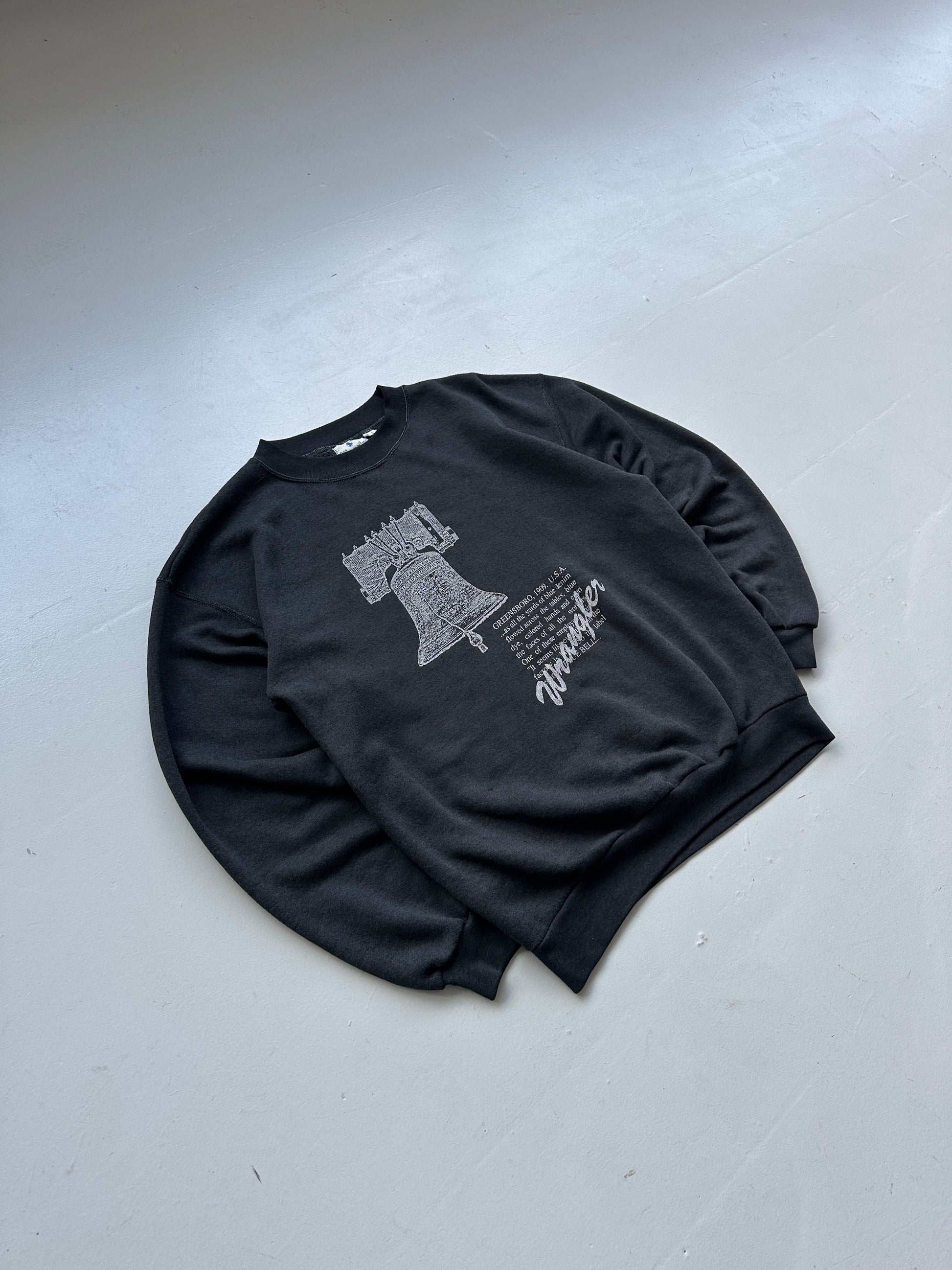 Black Wrangler 90's Vintage Liberty Bell Graphic Sweatshirt - Medium