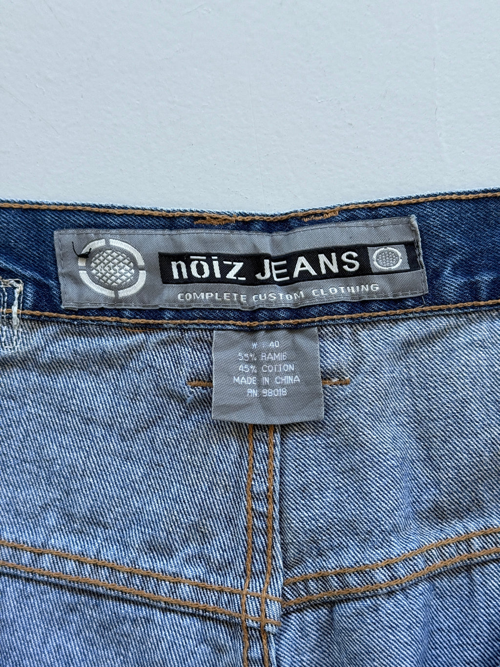 Mid Blue Noiz 00's Vintage Y2K Baggy Hip Hop Cargo Denim Shorts - W38 x L11