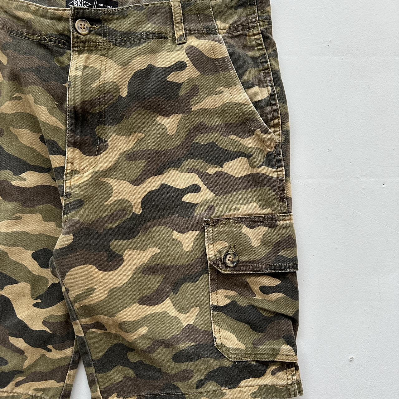 Y2K Khaki 00s Camouflage Shorts - 36"