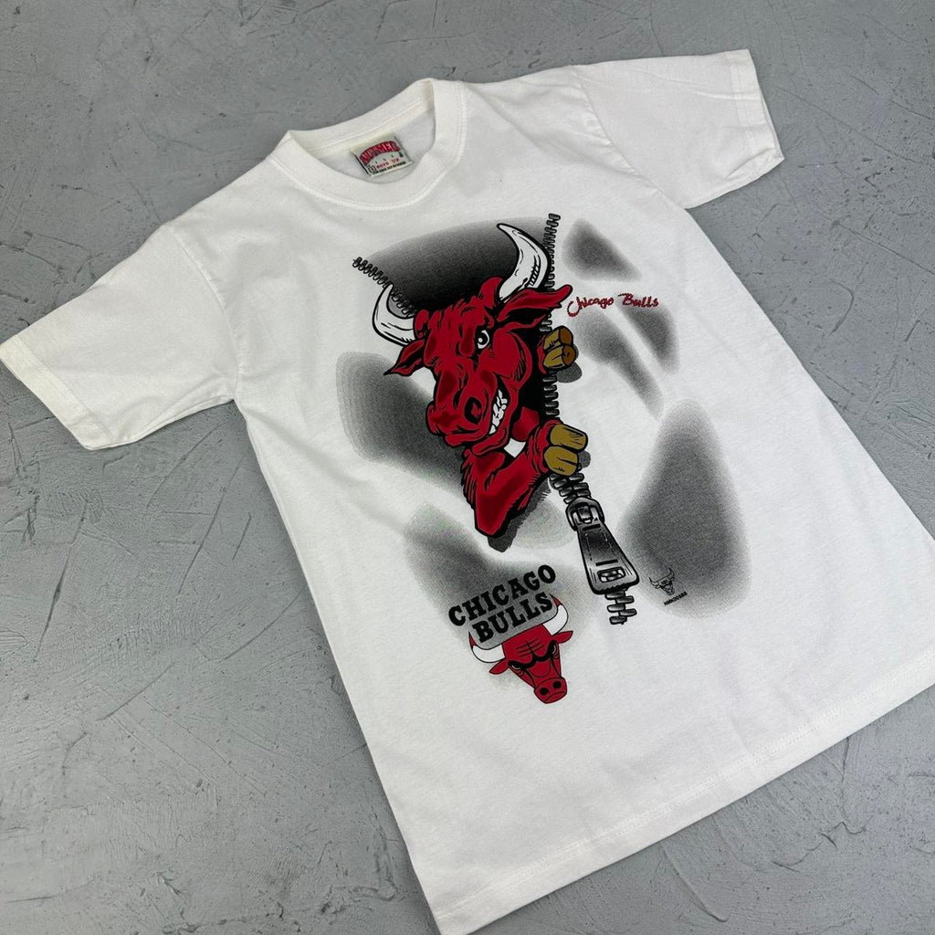 White Vintage Chicago Bulls NBA Baby T-shirt - Small Size 6/8