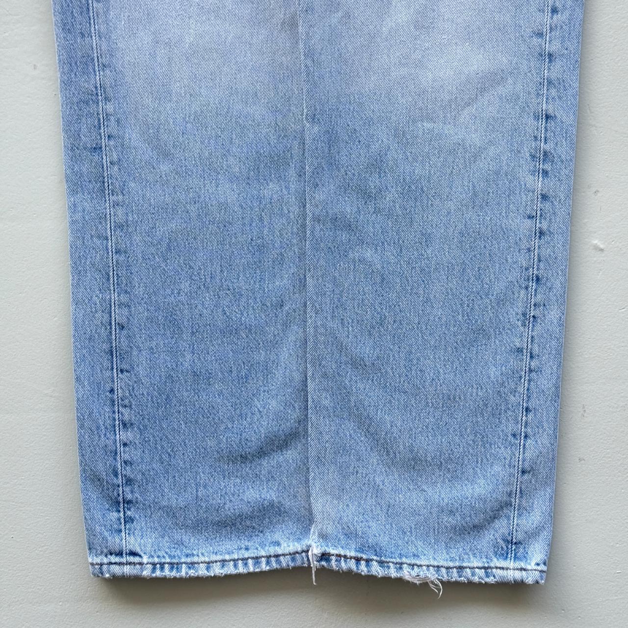 Light Blue Levi's 501 Denim Straight Leg 90's Vintage Jeans - 31” x 28”