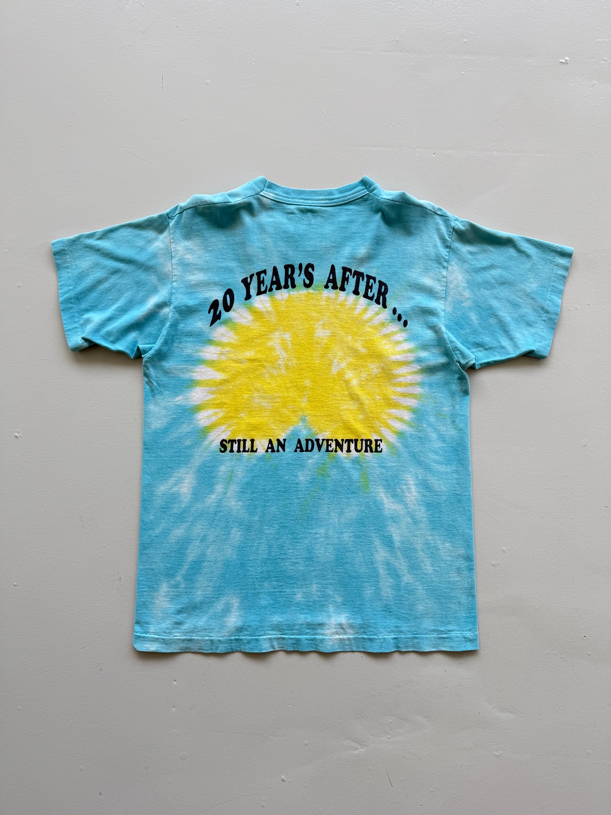 Blue Tie-Dye 90's Vintage Tourist Graphic Single Stitch T-Shirt - Medium