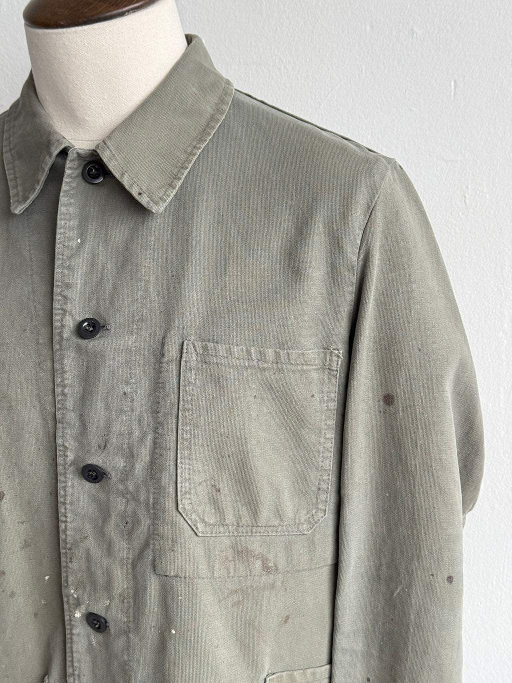 Thrashed Olive Green French 1950s/60s Vintage Chore Jacket CH560 - Small