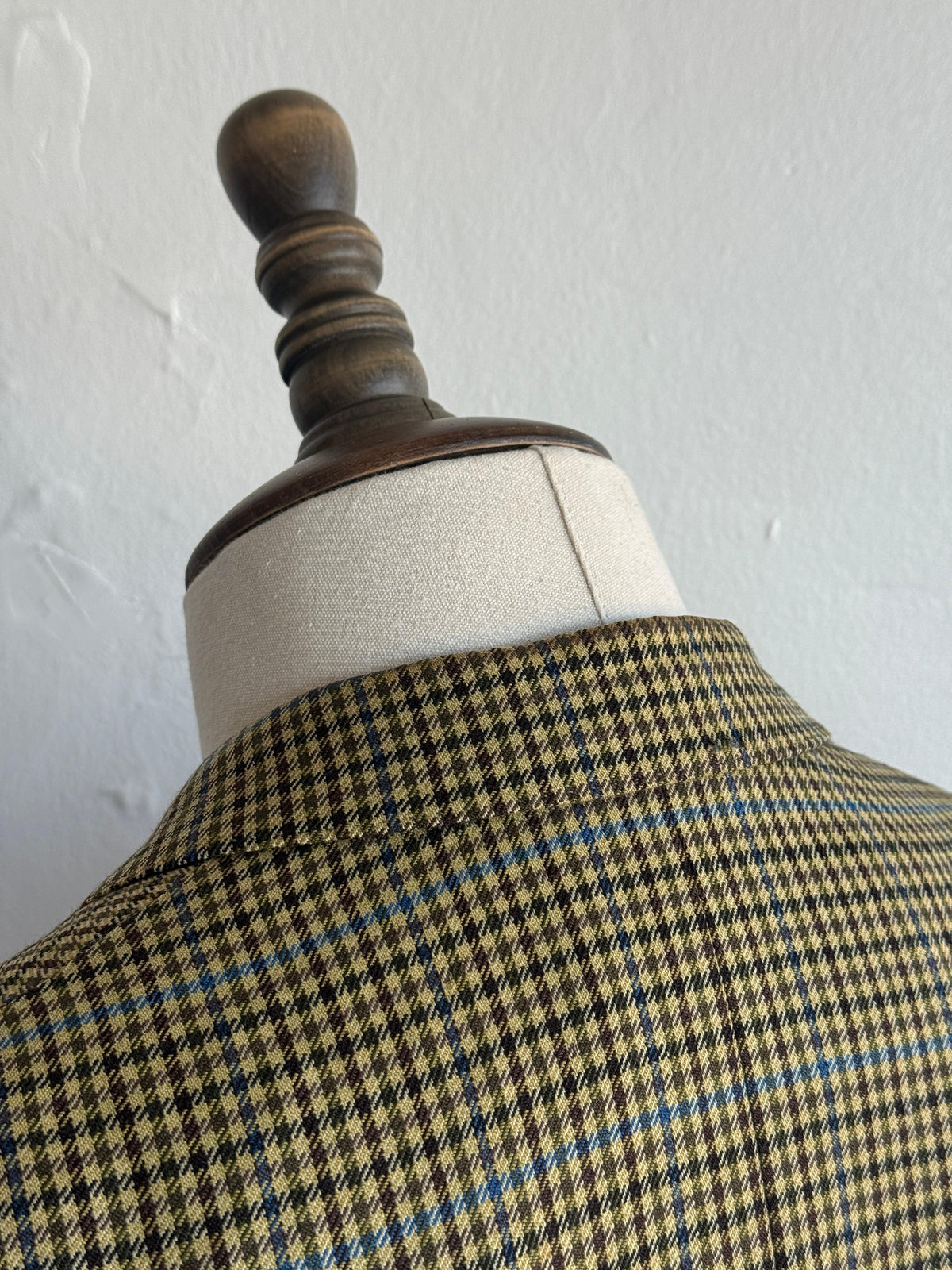 Burberry's 100% Cashmere Made in West Germany Vintage Blazer - Large