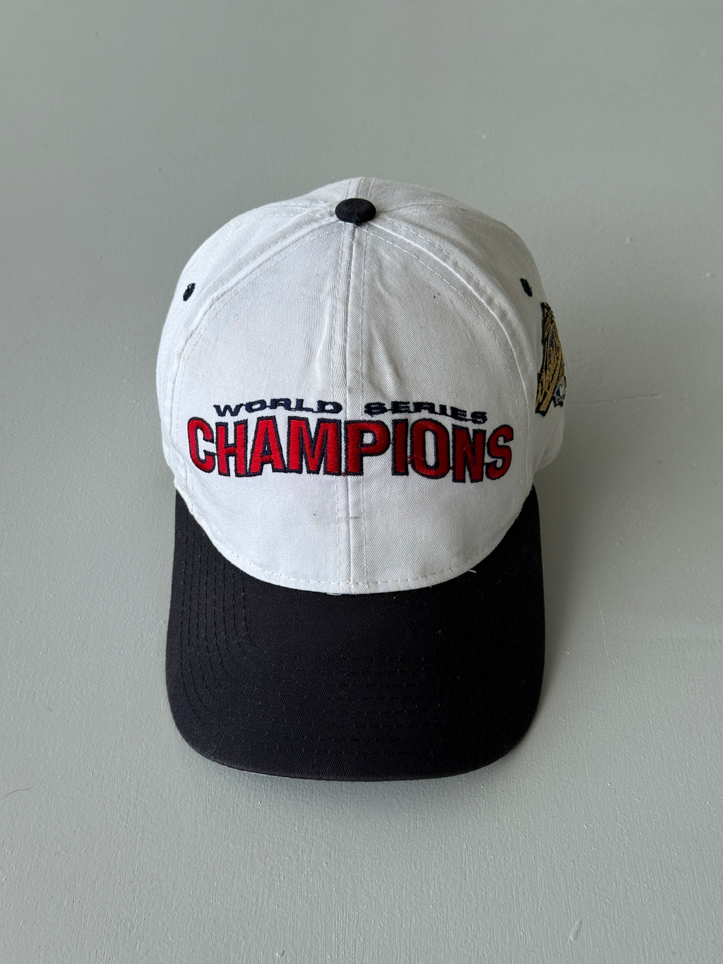 White / Navy Starter MLB World Series Champions 90's Vintage SnapBack Trucker Ca