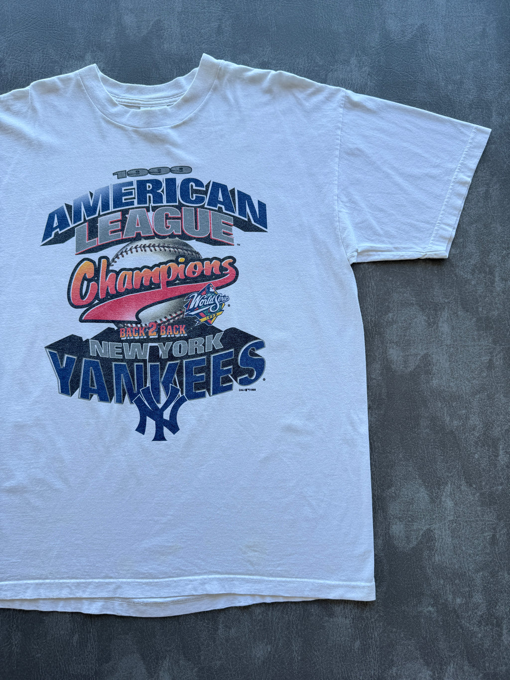 White New York Yankees 1999 World Series Back 2 Back Vintage Graphic T-Shirt - X