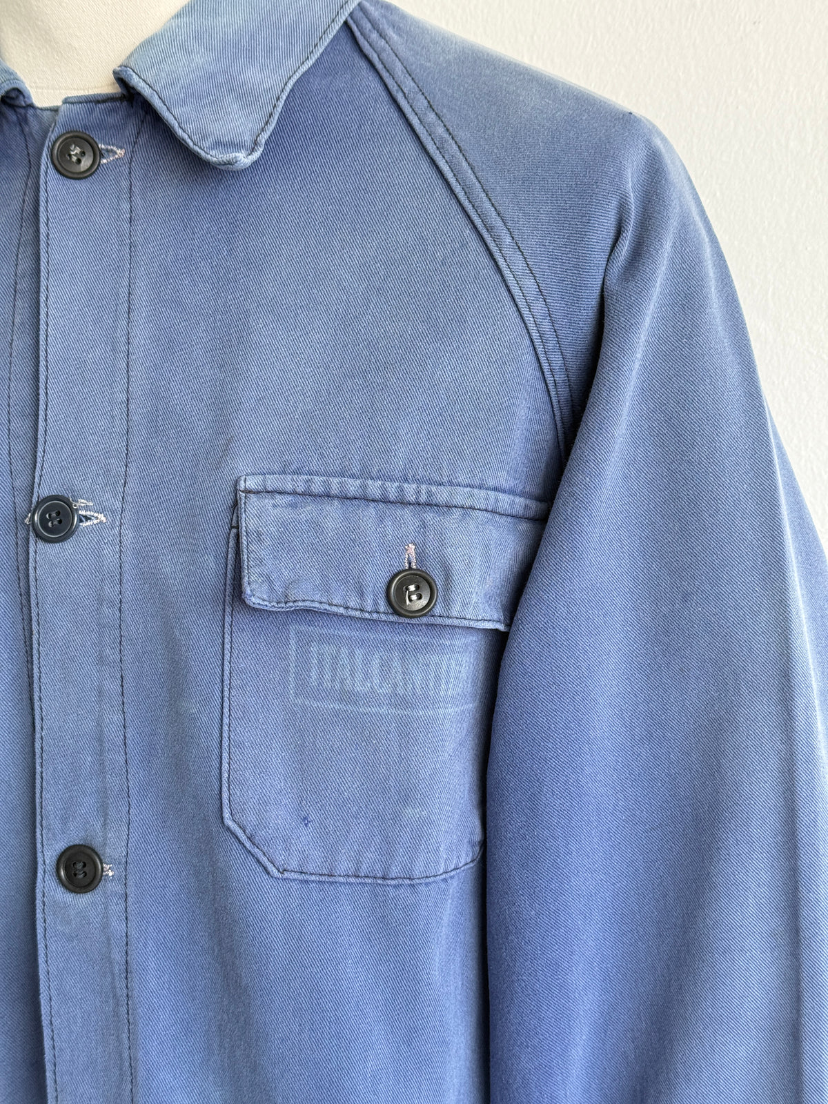 Thrashed Blue French 1960s Vintage Workwear Chore Jacket CH494 - Small