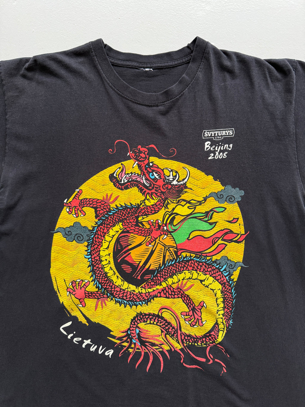 Black Chinese Dragon 00's Vintage Graphic Tourist T-Shirt - Large